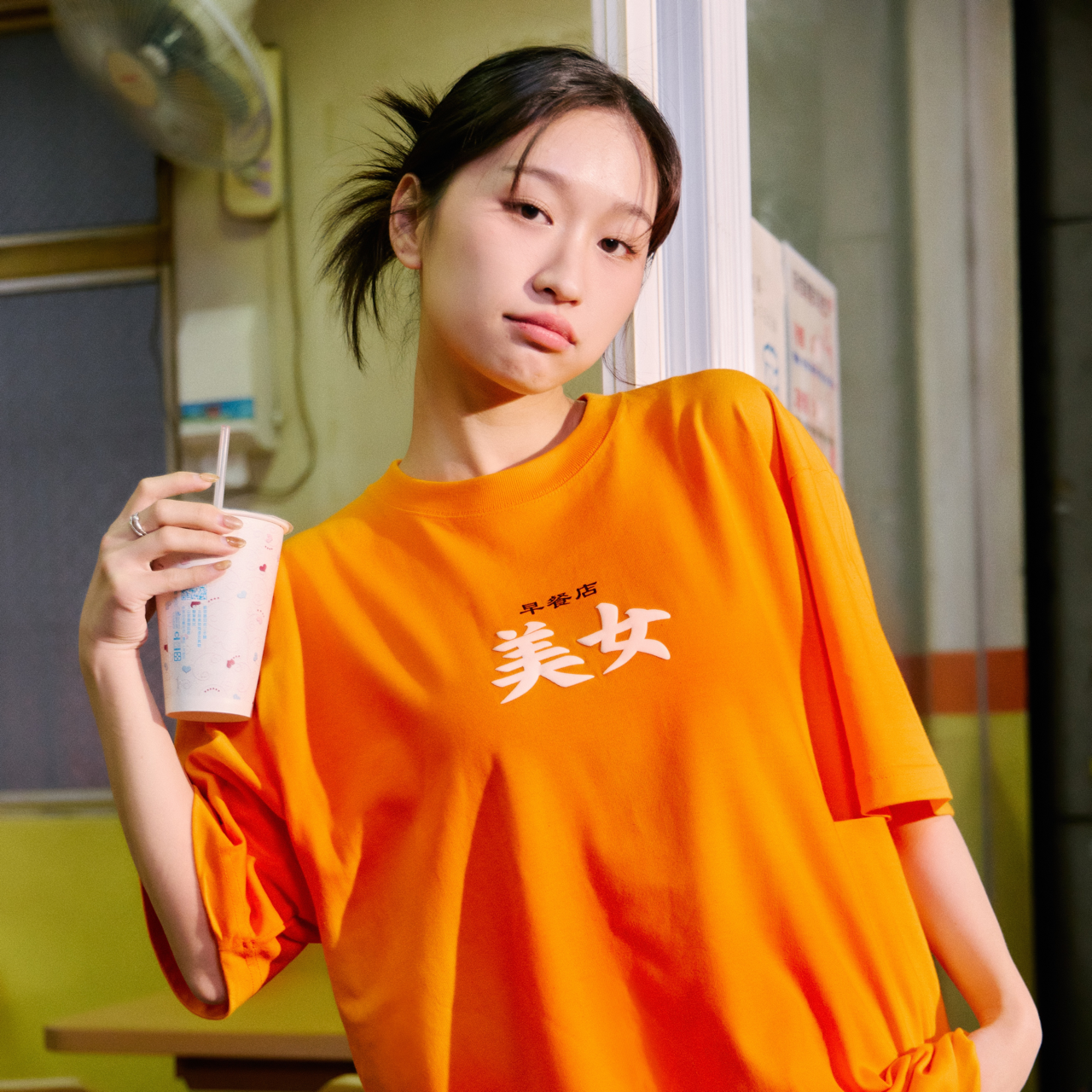 樓下早餐店Project-[臉皮超厚版]早餐店美女短踢