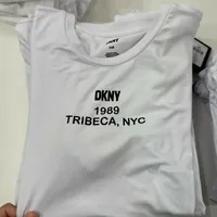 [S] DKNY NEIGHBORHOOD SOUVENIR TEE,WHITE, B3360744-WHT (SD854)