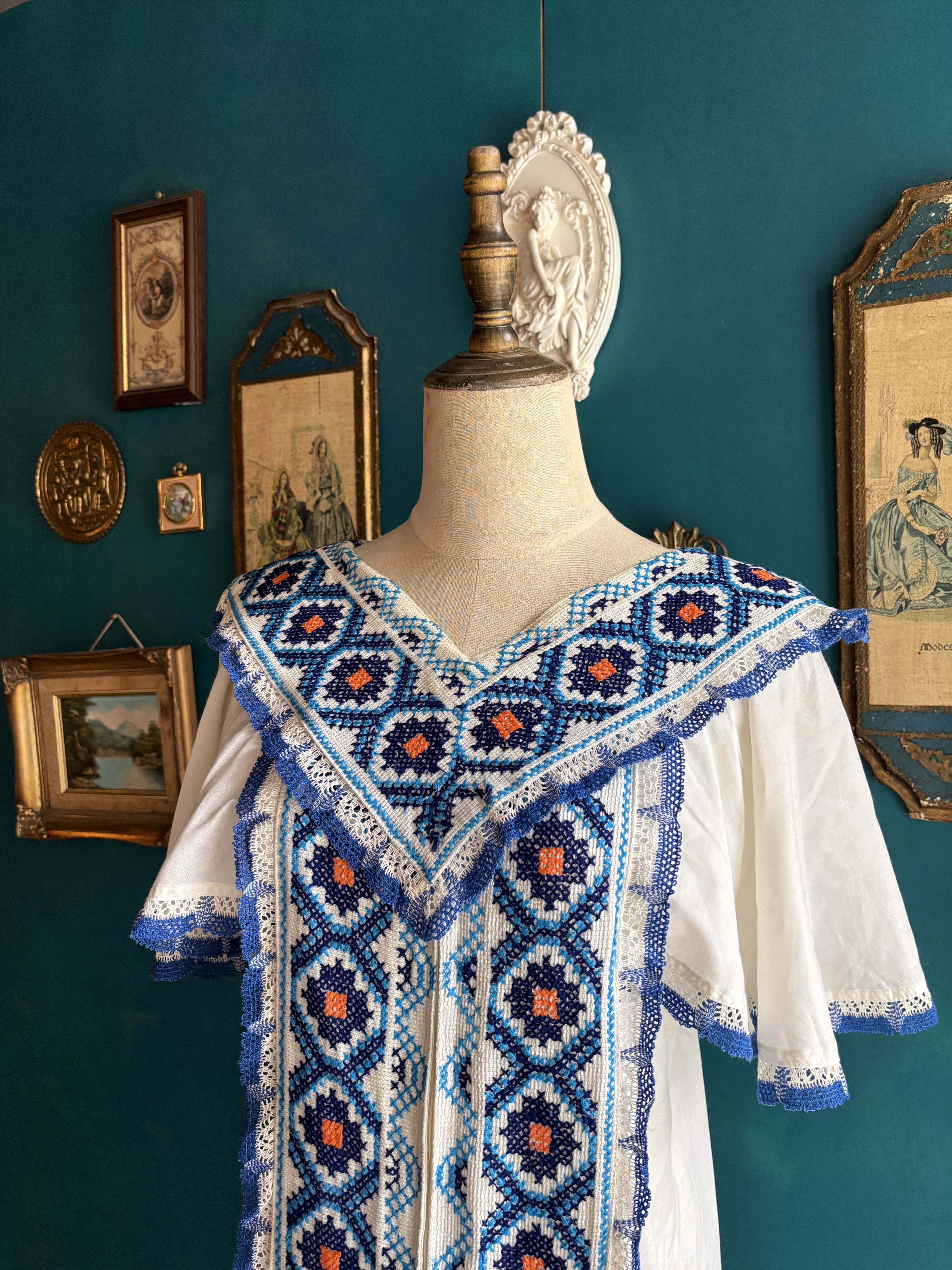 Vintage Dresses/古著墨西哥刺繡領片洋裝