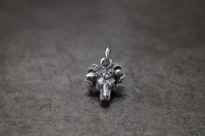 FateCo FCT-173 Sheep Head Pendant