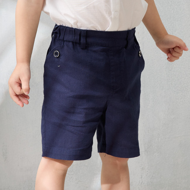 ◎棉質彈性布料舒適好穿著 ◎腰圍鬆緊方便好穿脫 ◎釘釦裝飾設計 ◎正式款-畢業季/生日宴/晚會都適合 ◎百貨專櫃義大利品牌童裝