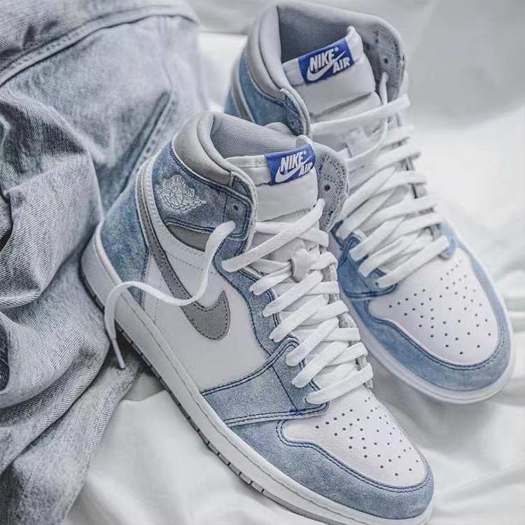 Air Jordan 1 High OG "Hyper Royal" 水洗白藍 555088-402