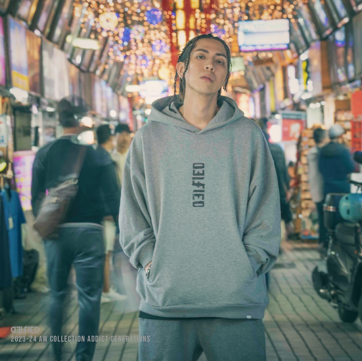 DEIFIED 迴文字體重磅帽踢