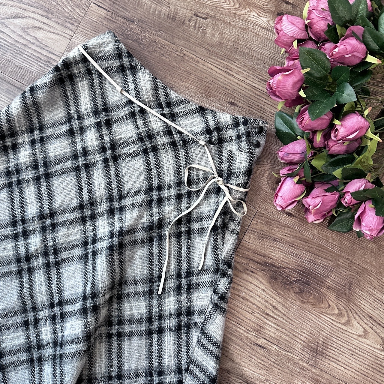 灰黑白格紋羊毛半身裙