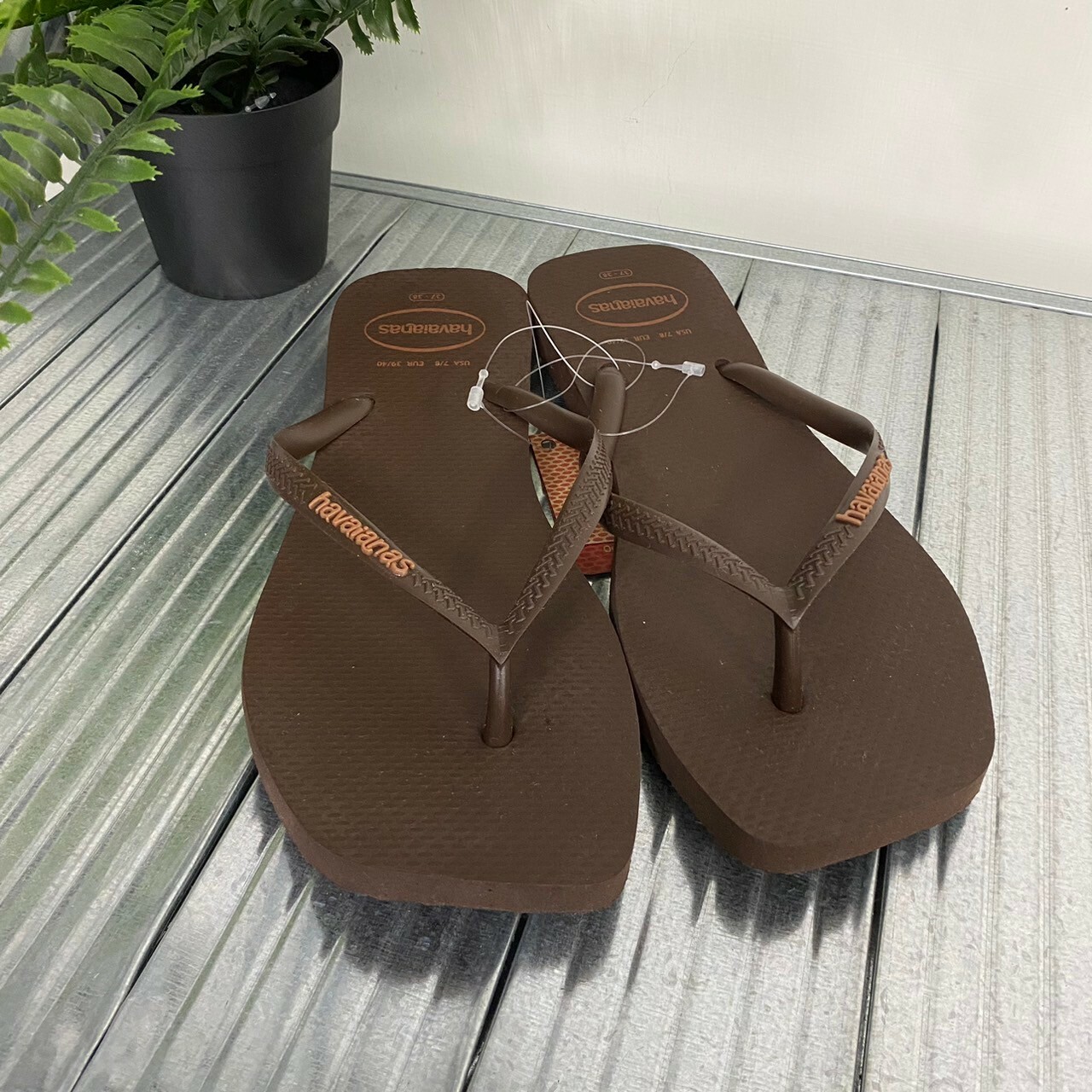 Havaianas 哈瓦仕 Slim Square Logo pop up拖鞋 夾腳拖 方頭 深棕色 4148959-0727w