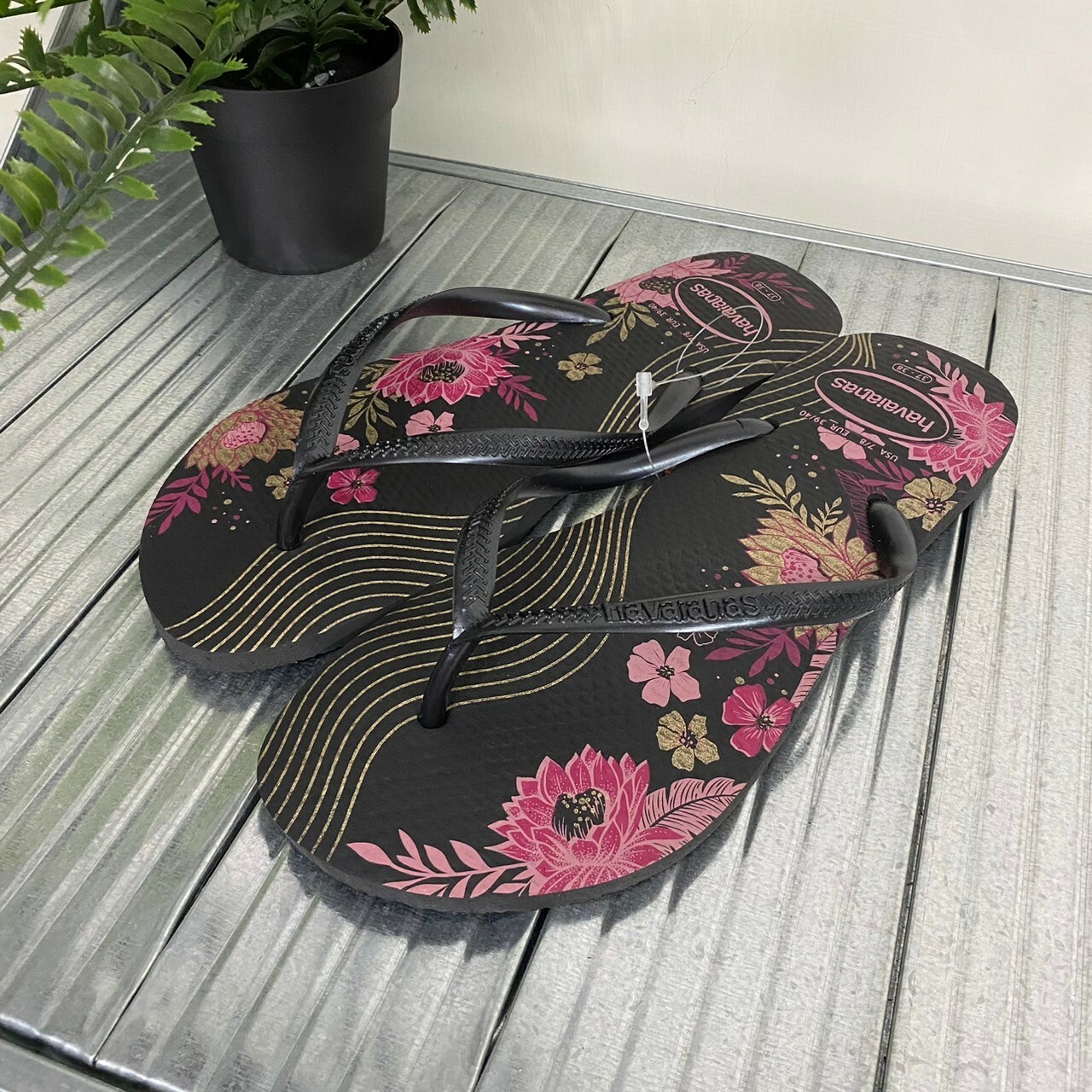 Havaianas 哈瓦仕 Slim Organic拖鞋 夾腳拖 花朵 黑色系 4132823-7892W