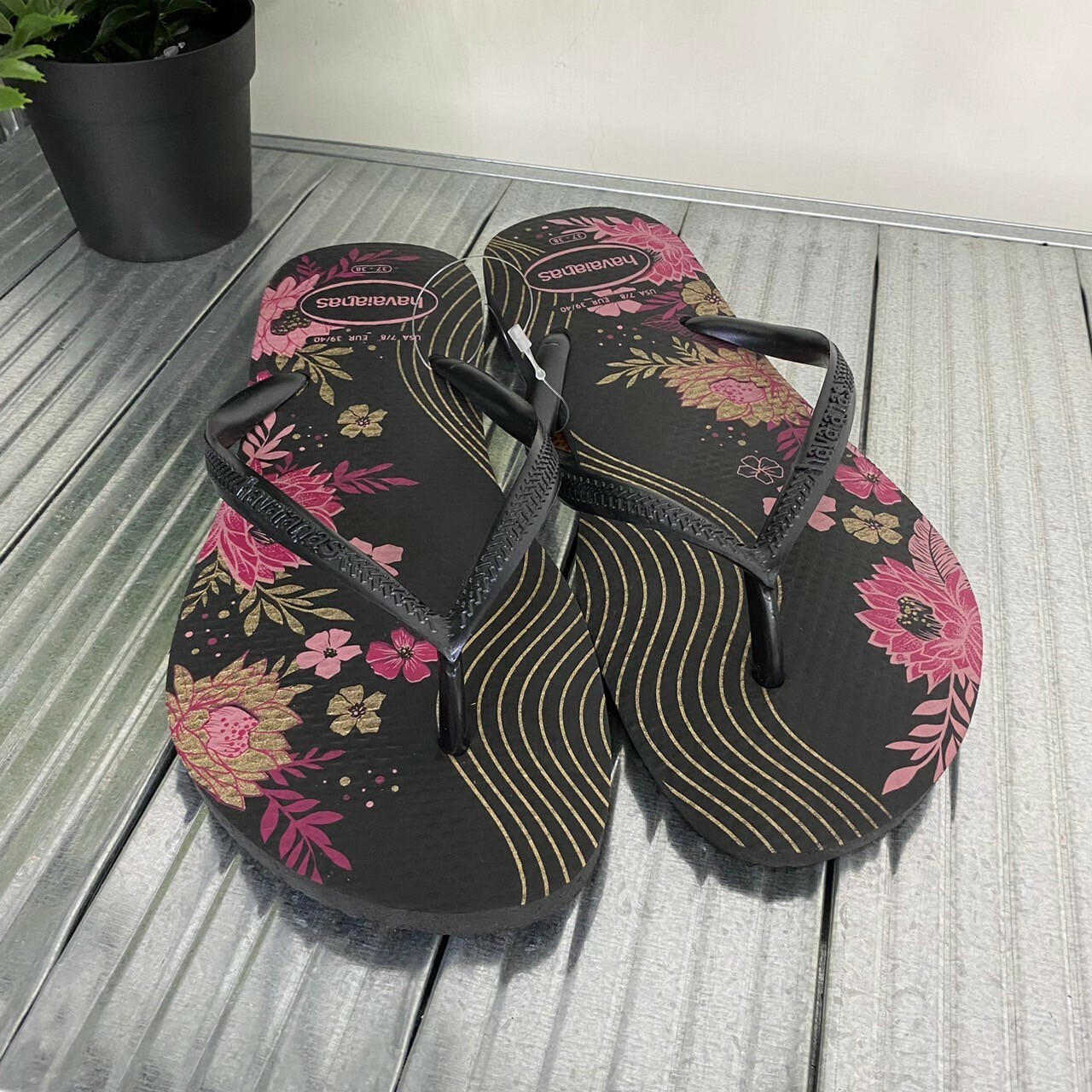 Havaianas 哈瓦仕 Slim Organic拖鞋 夾腳拖 花朵 黑色系 4132823-7892W