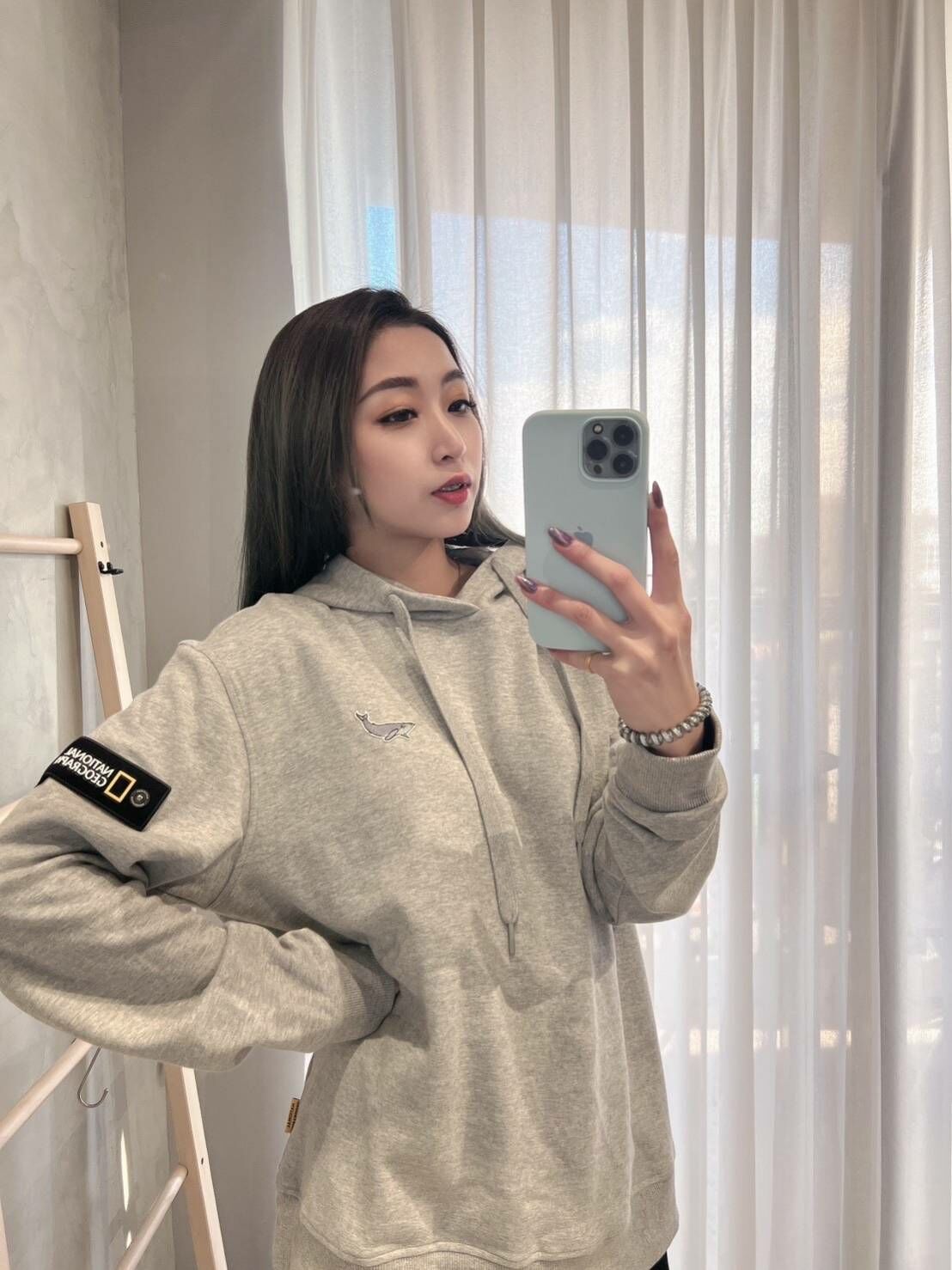 【現貨】 National Geographic 男女款 藍鯨 國家地理 大翅鯨 帽T 炭黑 灰色 連帽上衣