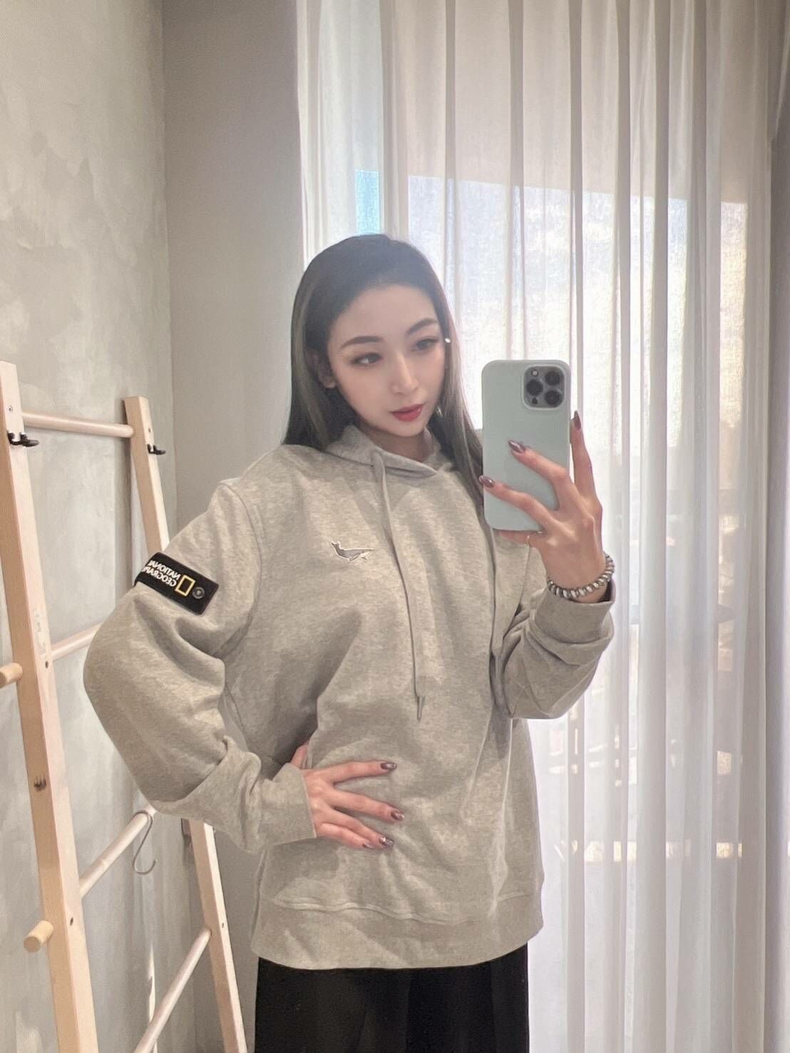 【現貨】 National Geographic 男女款 藍鯨 國家地理 大翅鯨 帽T 炭黑 灰色 連帽上衣