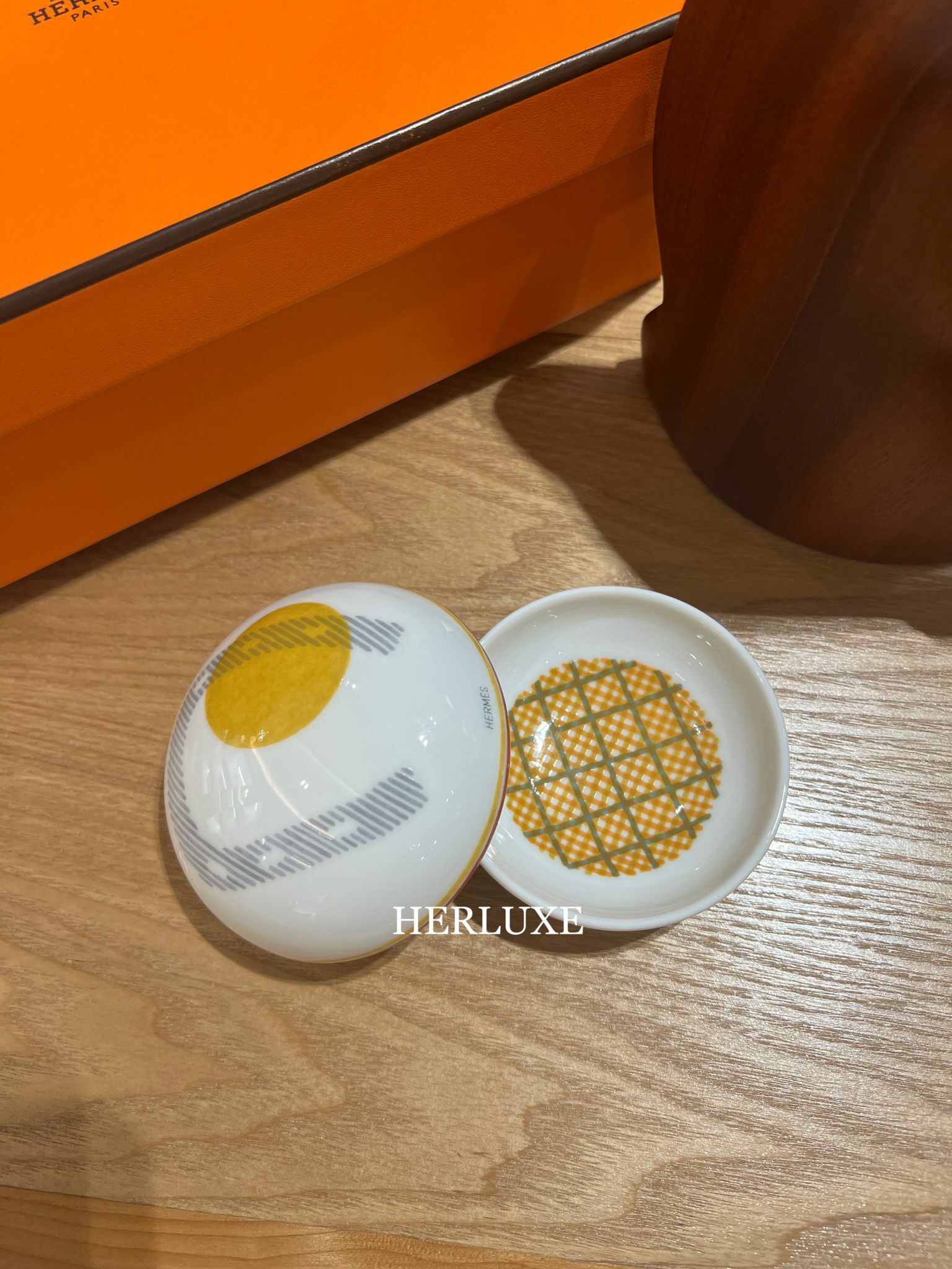 Hermes sellier 24 rue du faubourg saint honore 醬油碟