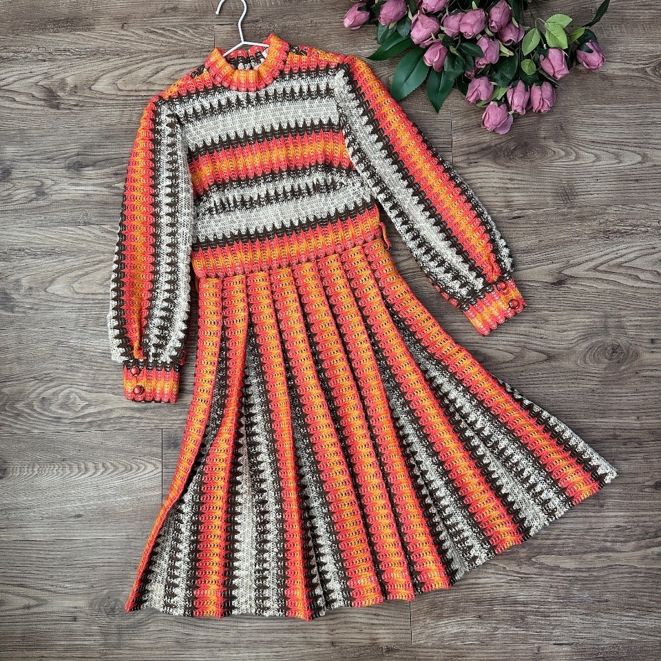 橙紅色冬日感針織連身裙