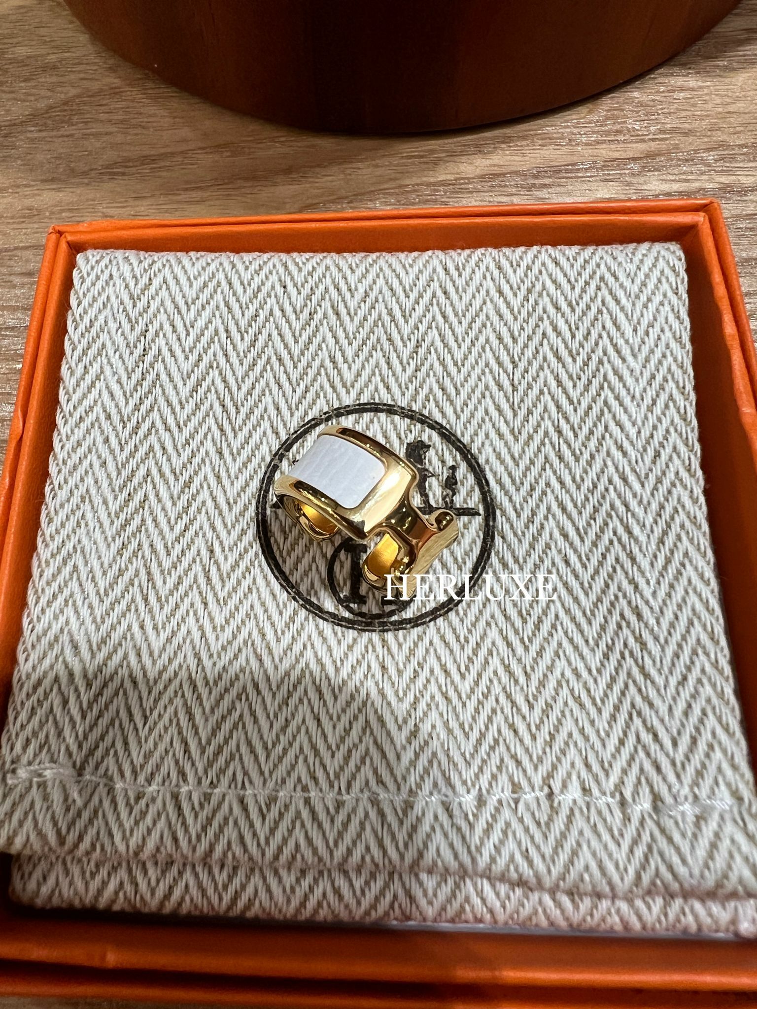 耳骨扣 Bijou d’oreille olympe pm blanc cc epsom