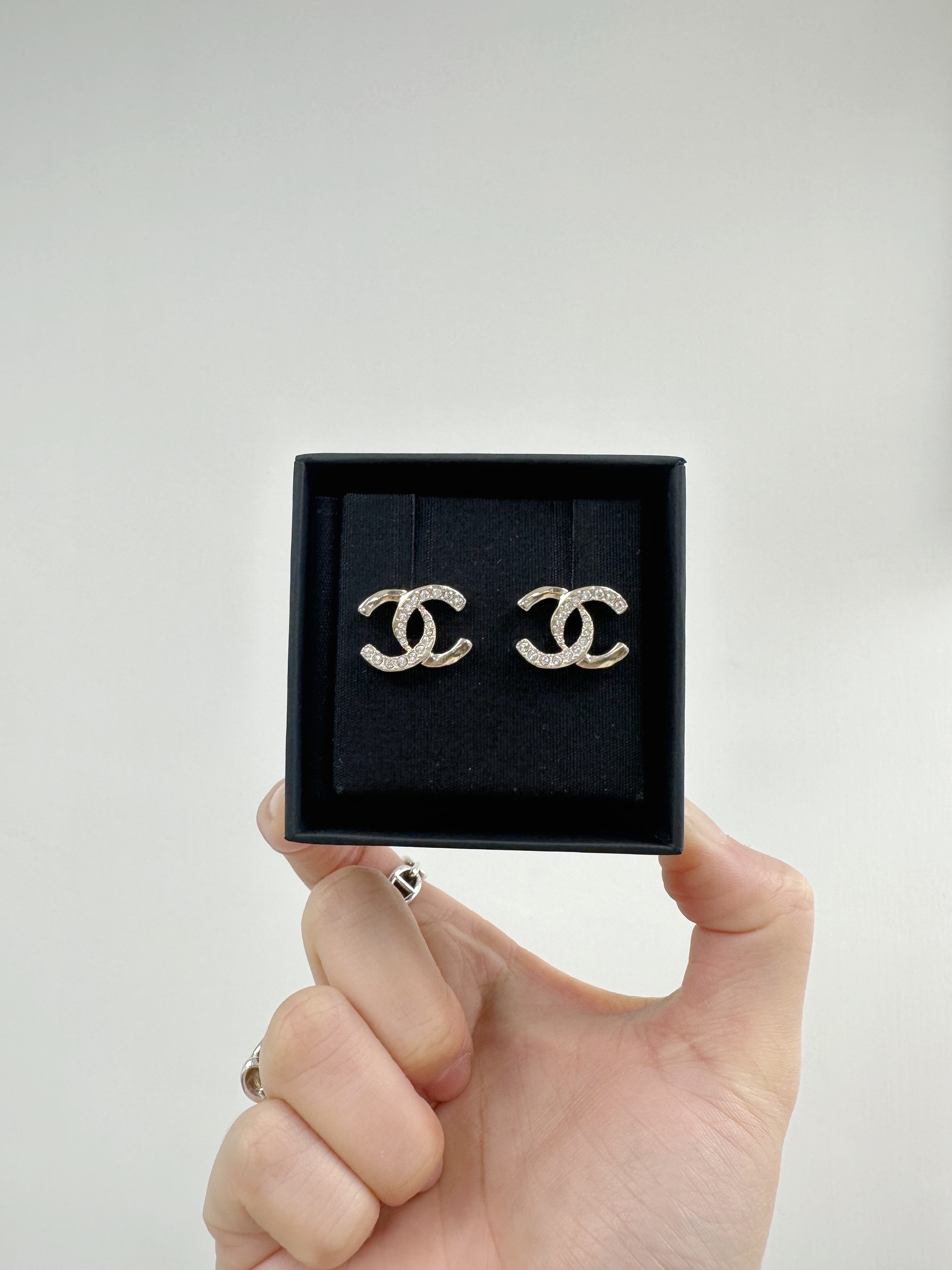 Chanel Earrings (ABC547)