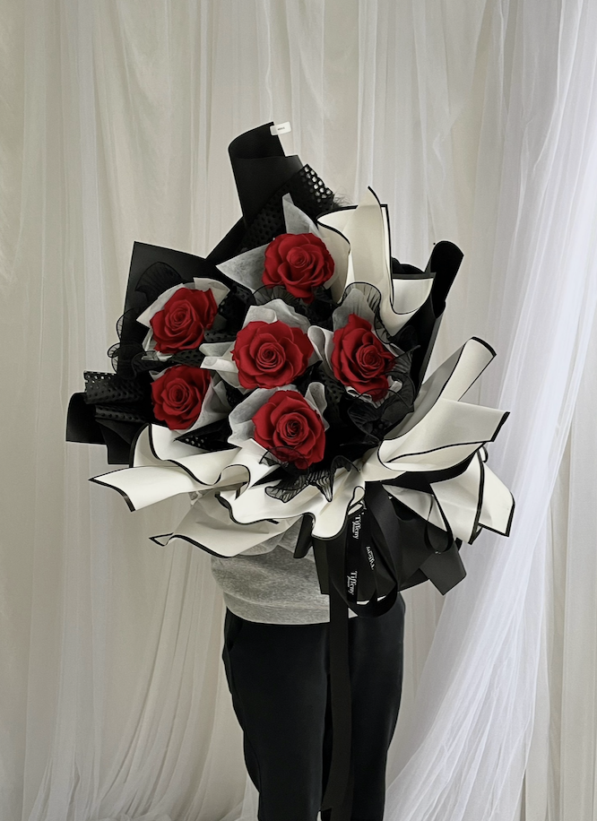 Elephant Love 超巨大永生花束/醇黑炙愛