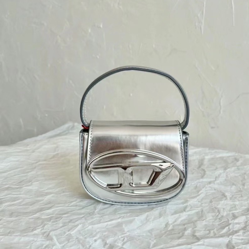 DIESEL 叮噹包 迷你號 銀色 白色 黑色 JISOO同款