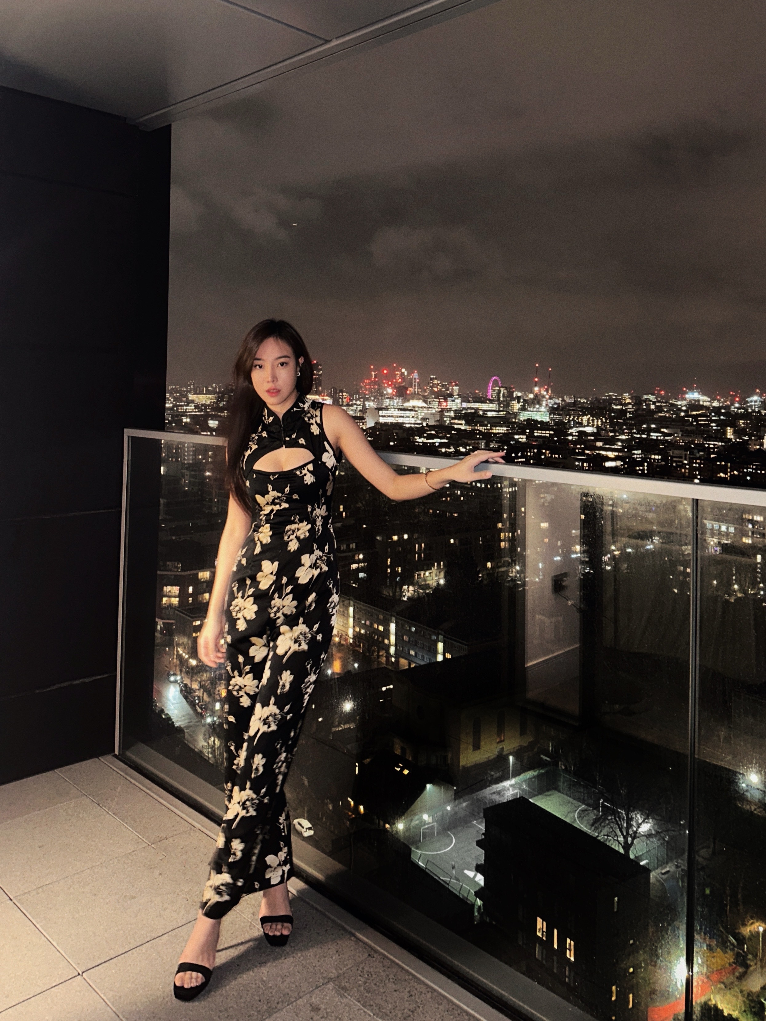 Romanticism 浪漫主義  花花連身長褲