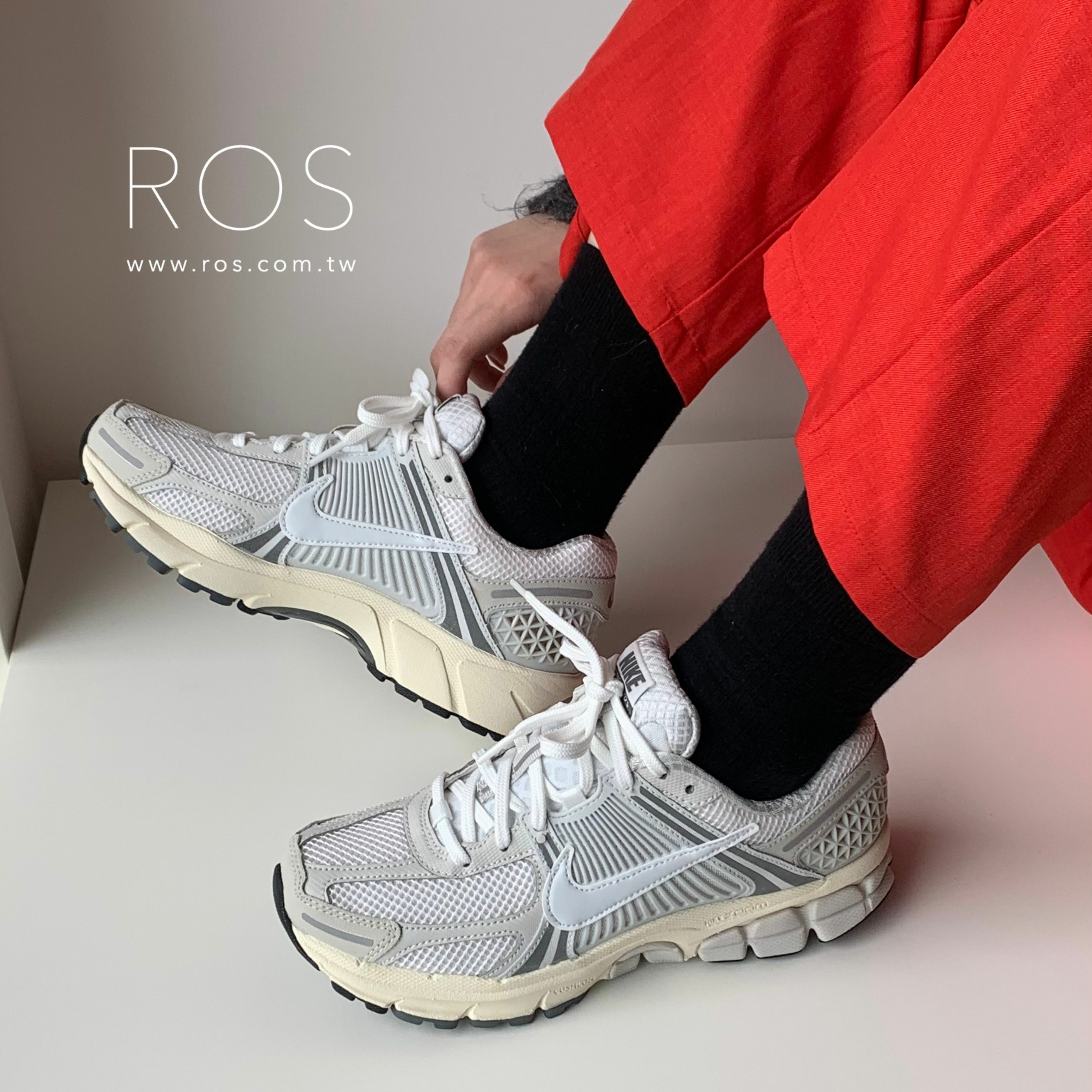 Nike Zoom Vomero 5 白灰