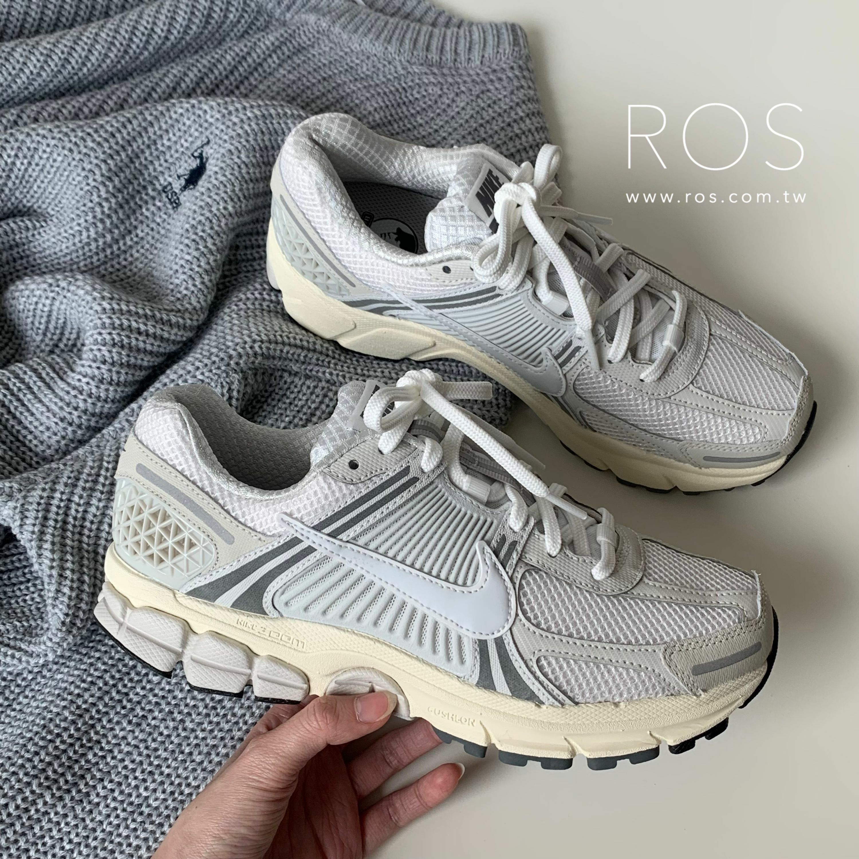 Nike Zoom Vomero 5 白灰