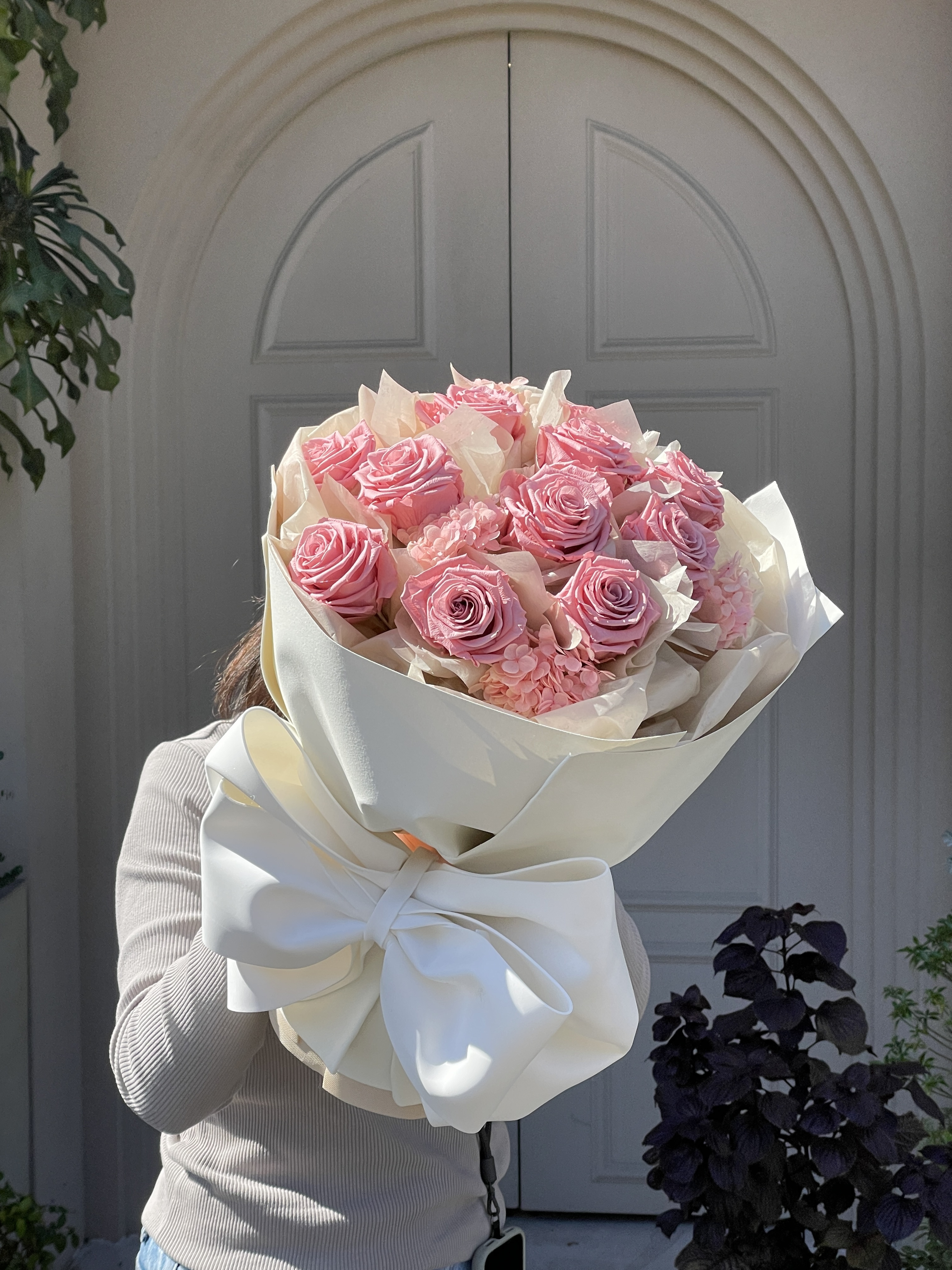俏皮緞帶・粉玫玫瑰永生花束