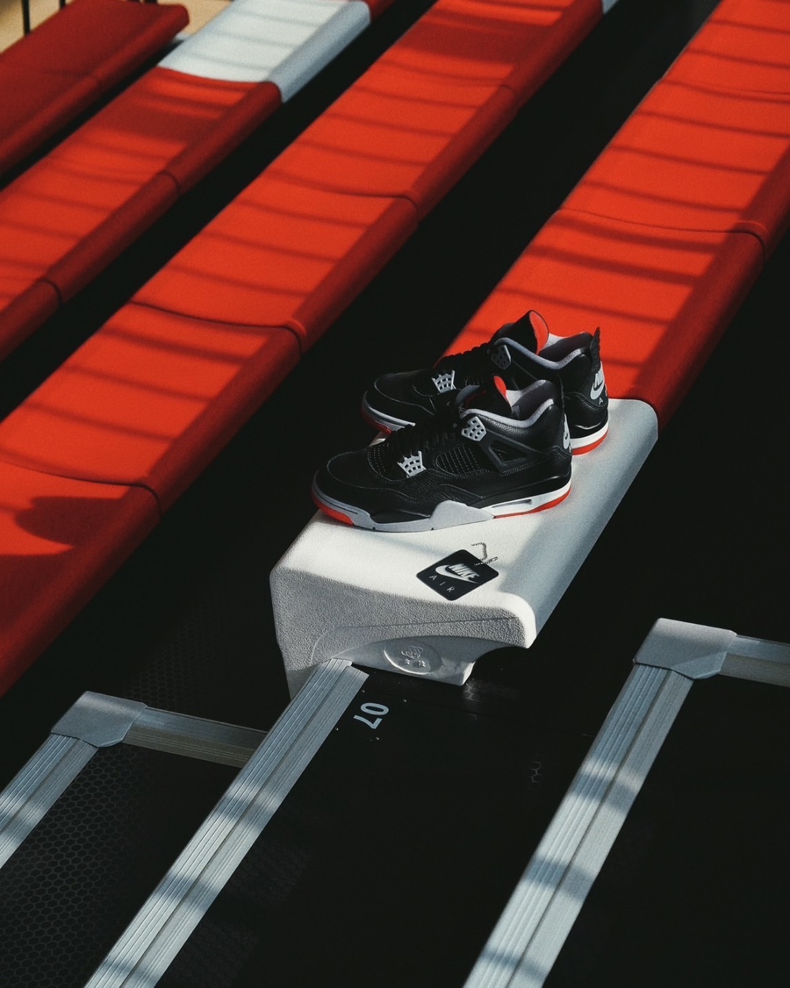 KTQ STORE ‧  AIR JORDAN  4 Retro 黑 紅 FV5029-006