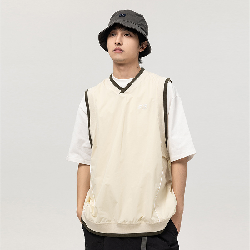 1M04 V領撞色線條感工裝背心 三色