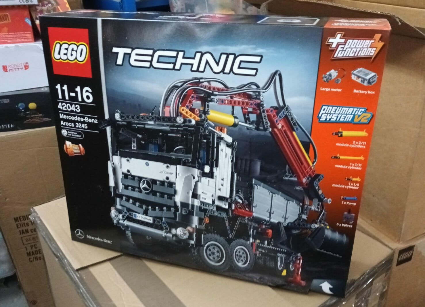 Lego 42043, 全新 ,完美盒 $2680