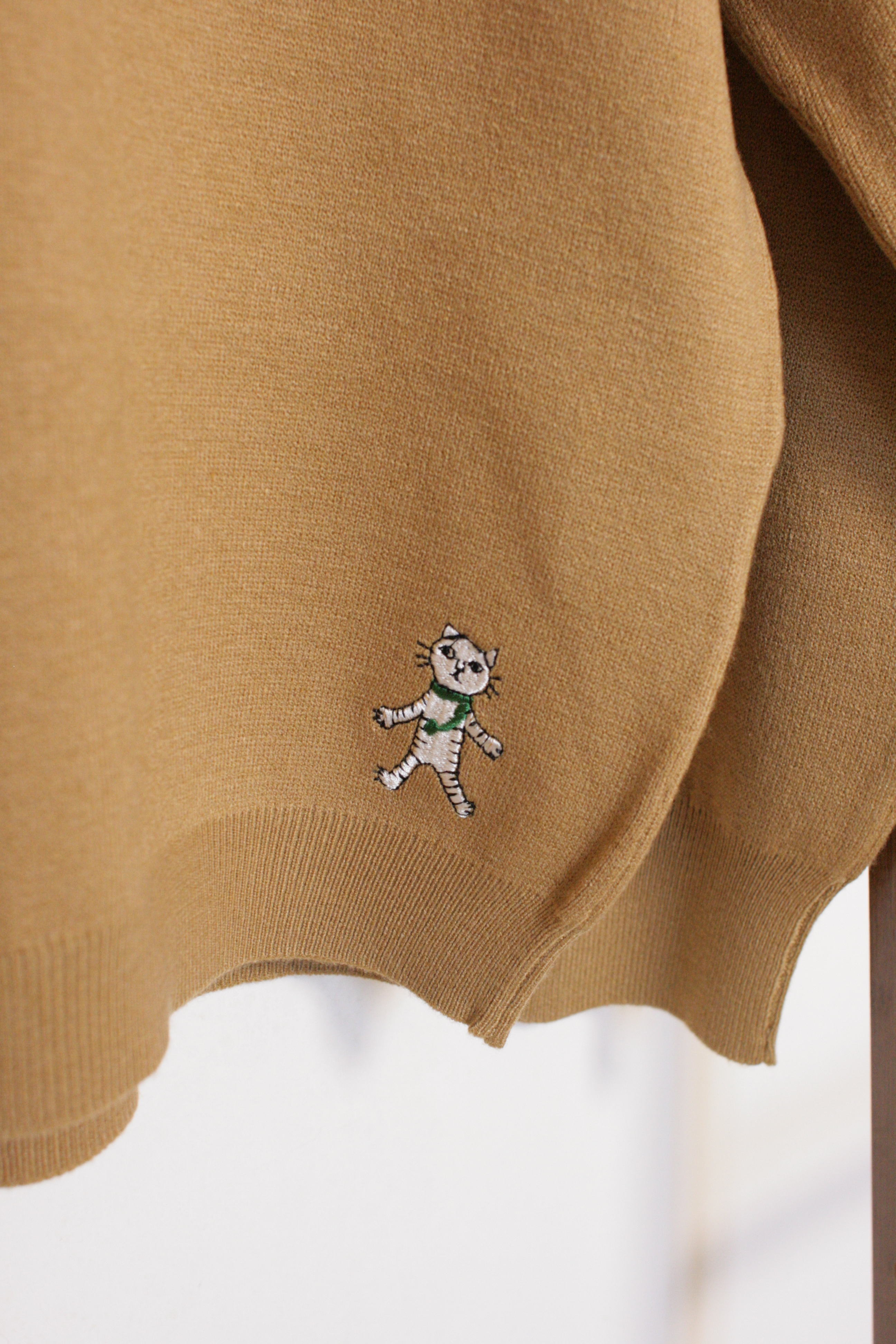 {童話國物語𓃦}啡橘色貓刺繡套頭衫【日本直送】