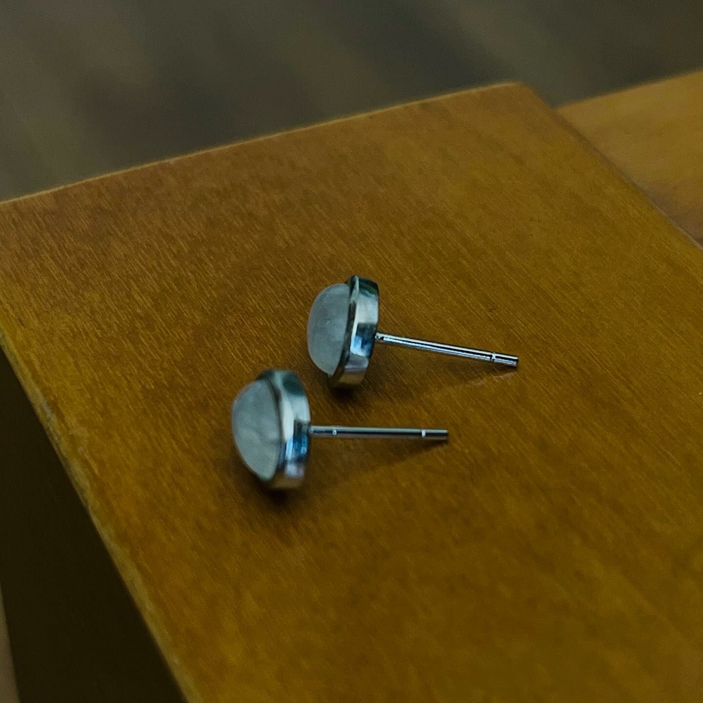 [原石] 藍光月光石 水晶耳環 店長推薦款