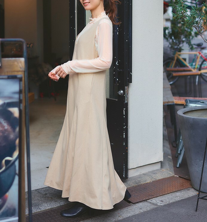 ｛Special Price｝米色深V領前後兩穿喇叭形設計連身裙 【日本直送】