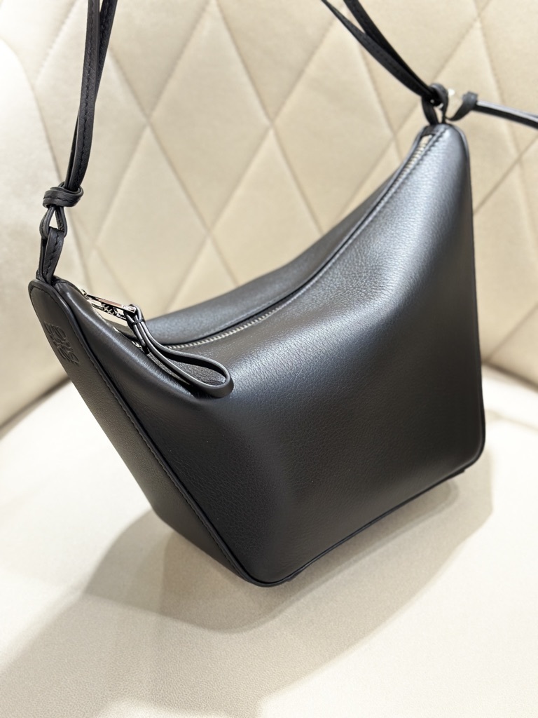 LOEWE Hammock Mini Hobo
