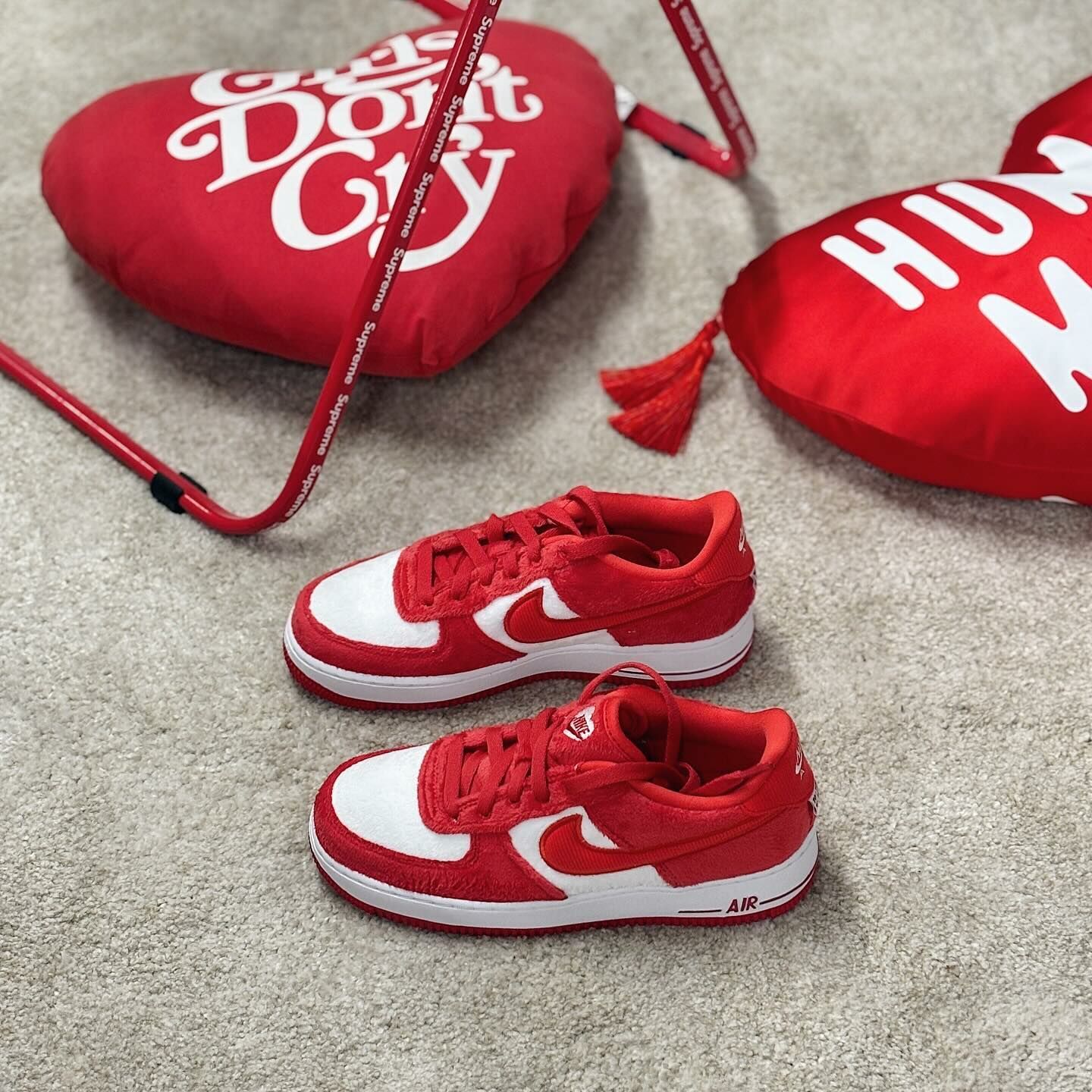 Nike Air Force 1 Valentine's Day 情人節限定 紅色 燈芯絨 毛絨 AF1 FZ3552-612