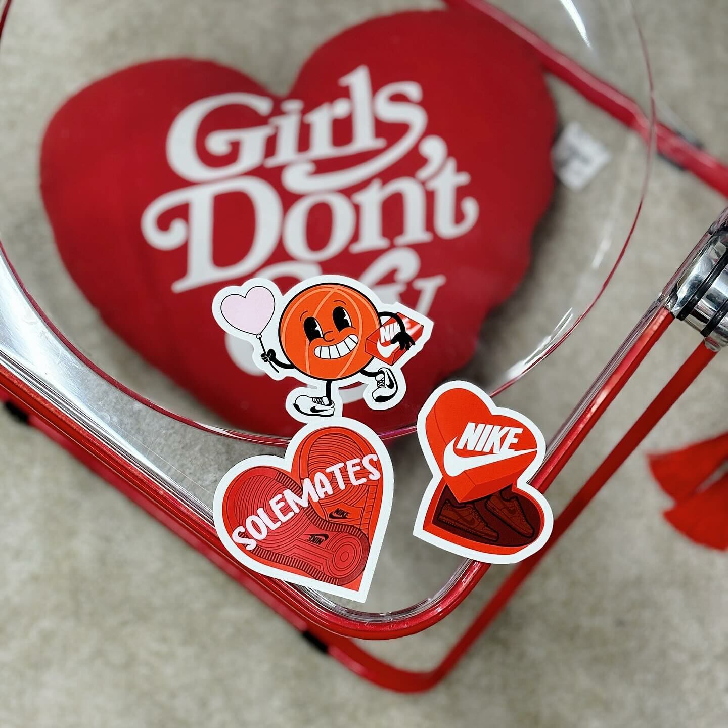 Nike Air Force 1 Valentine's Day 情人節限定 紅色 燈芯絨 毛絨 AF1 FZ3552-612