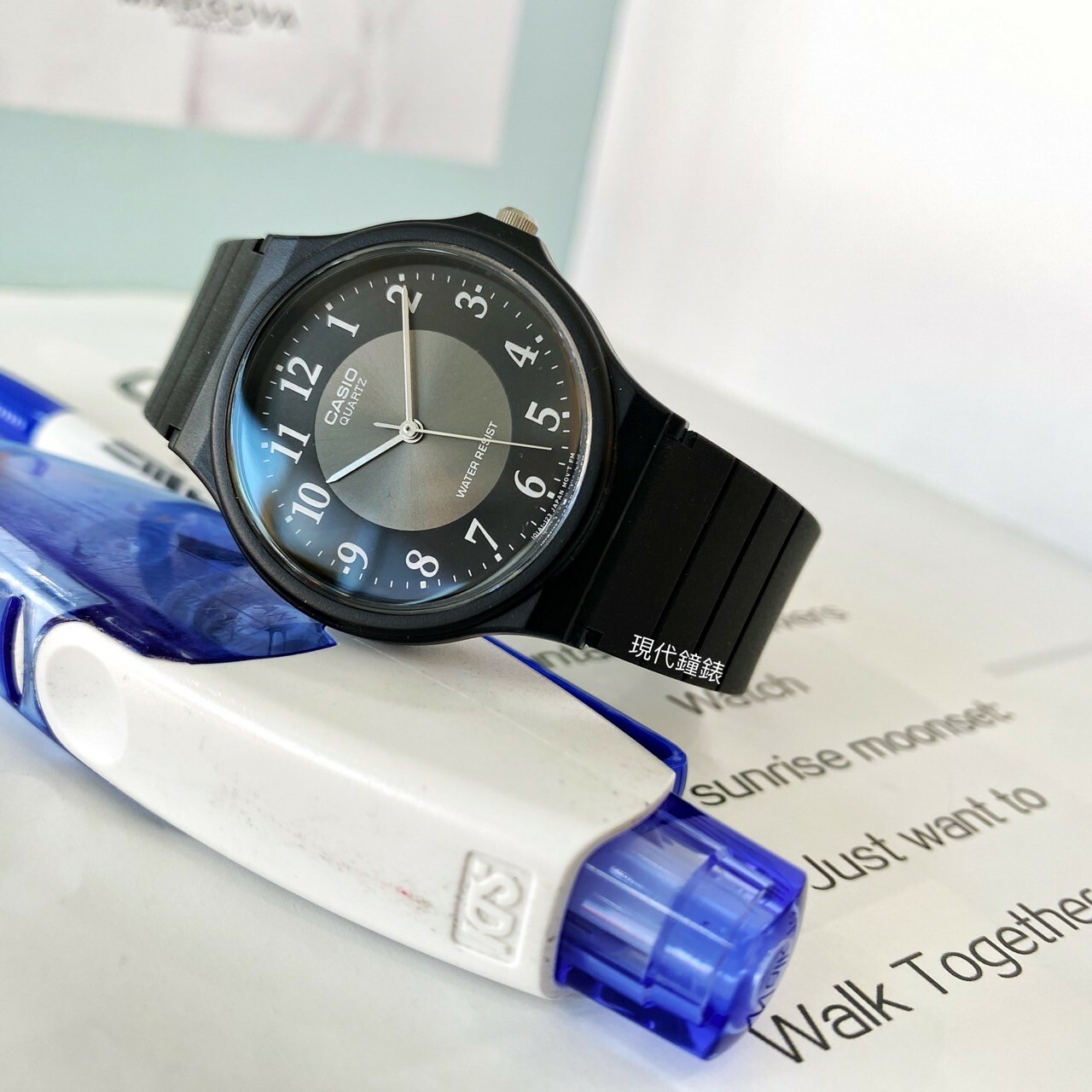 【CASIO 卡西歐】超輕薄感數字錶 MQ-24-1B3 34.9mm 現代鐘錶