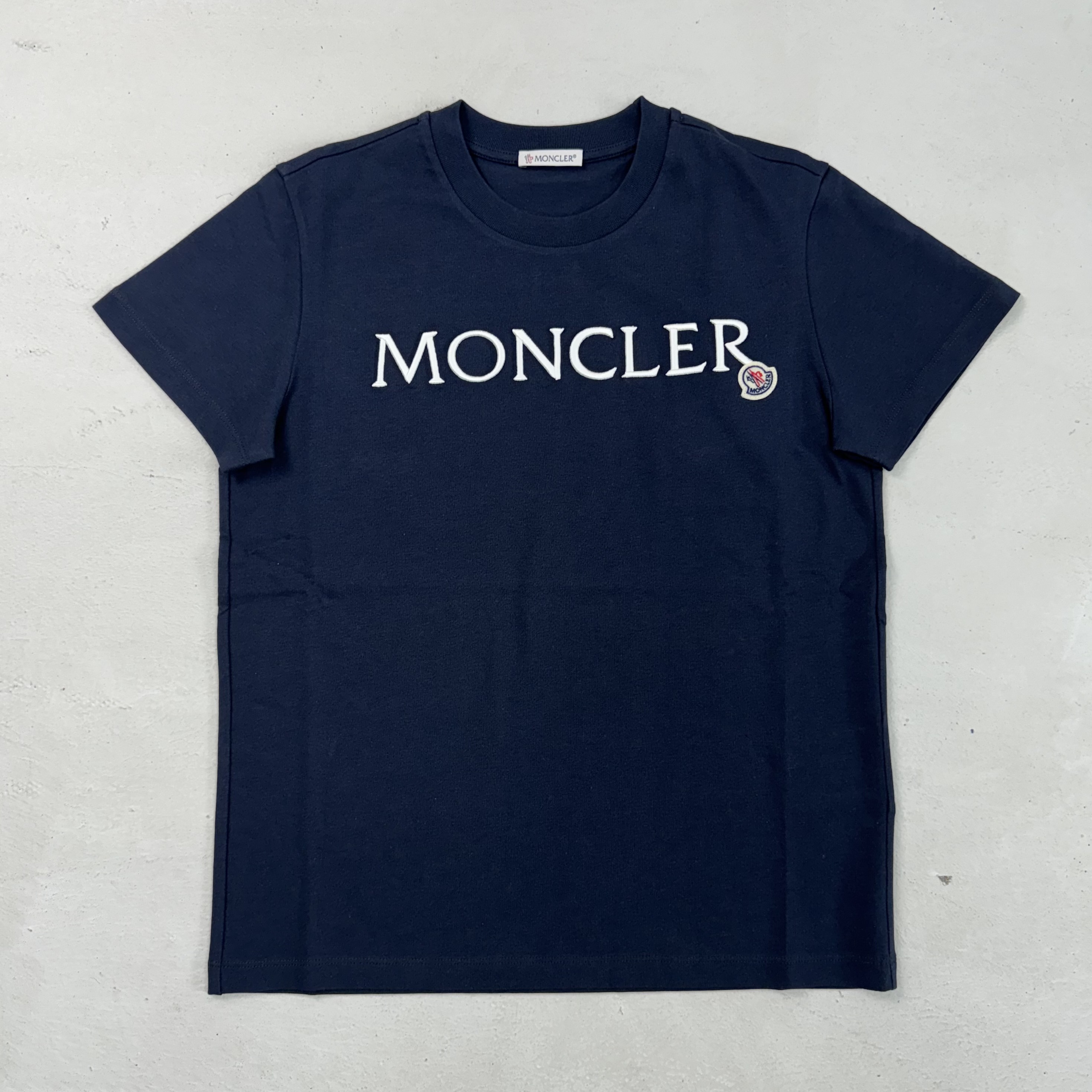 Moncler 刺繡LOGO短袖 (合身版)(黑/深藍)【8C00006829HP】