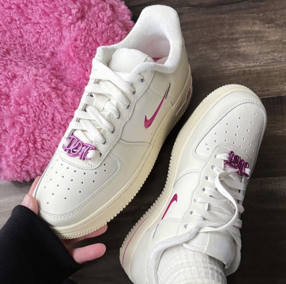 Nike Air Force 1 AF1 奶油芭比 桃色 米白 小勾 鞋扣 FB8251-101/預購