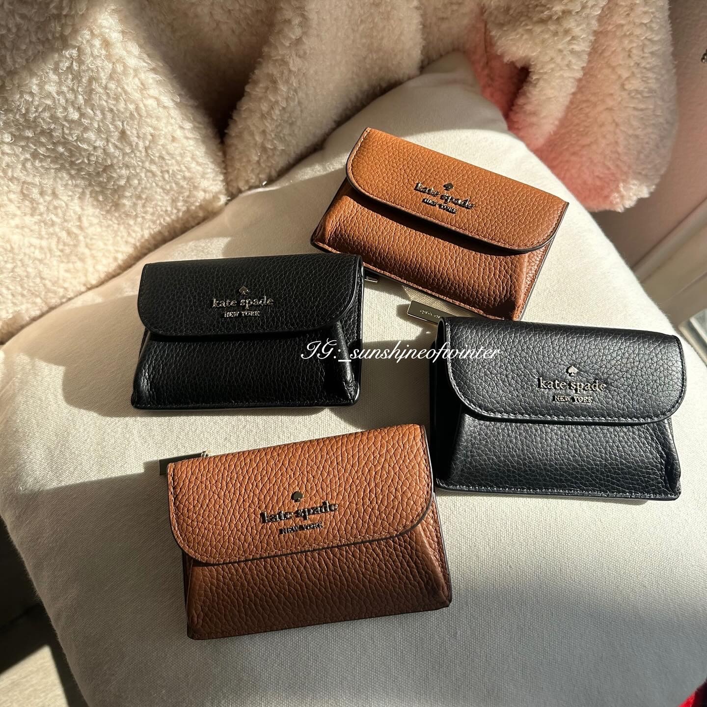 Card Holder With Flap Puddle