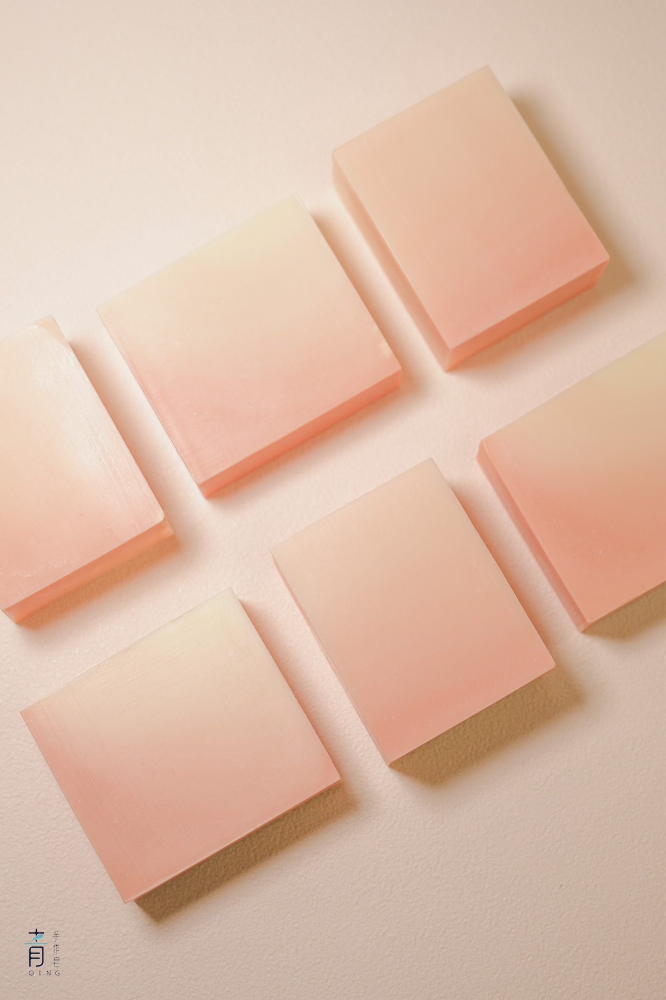 柔和桃漸層沐浴皂