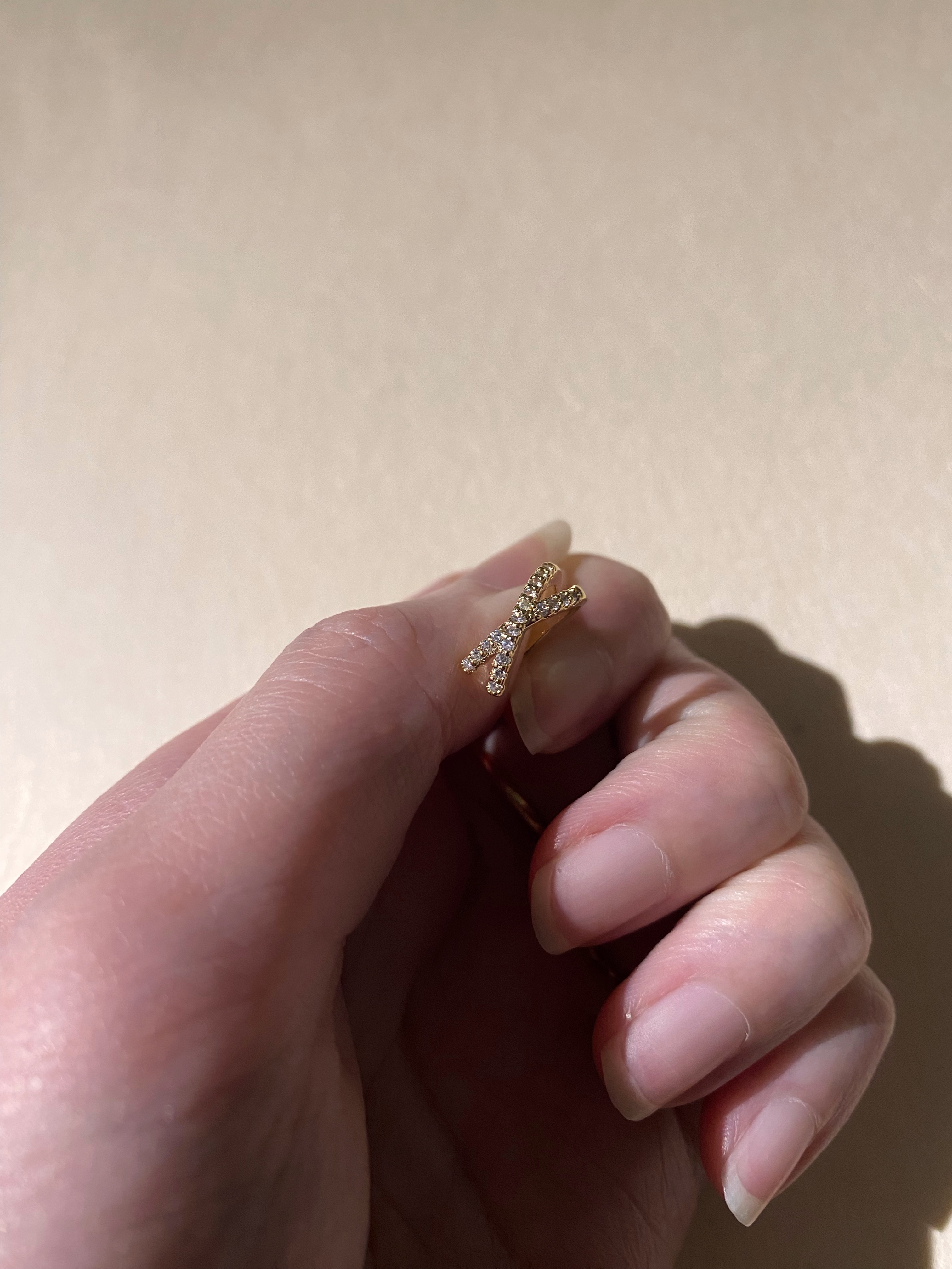 交叉亮亮鋯石耳骨夾