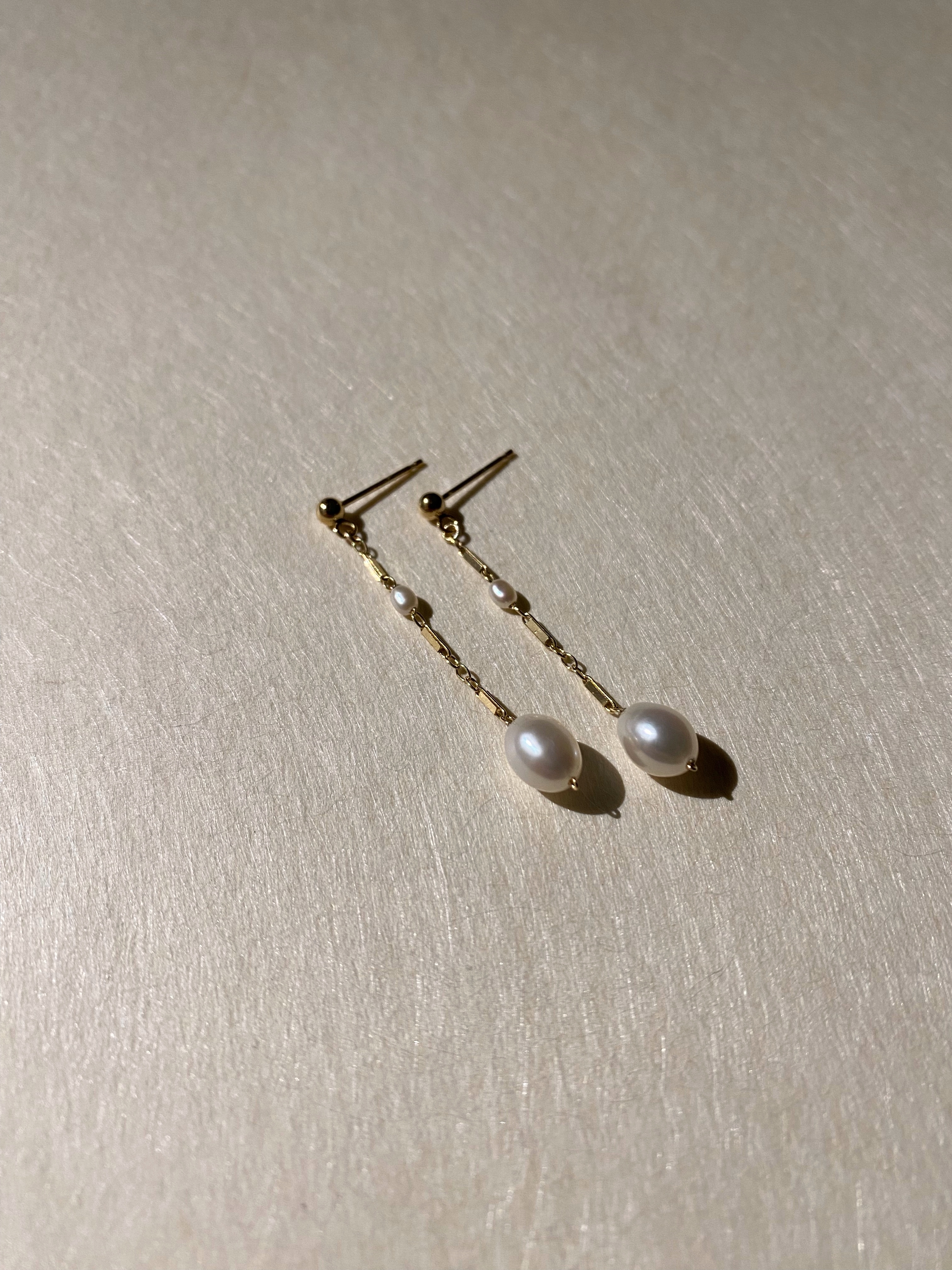 精緻扁鏈拼接珍珠耳環