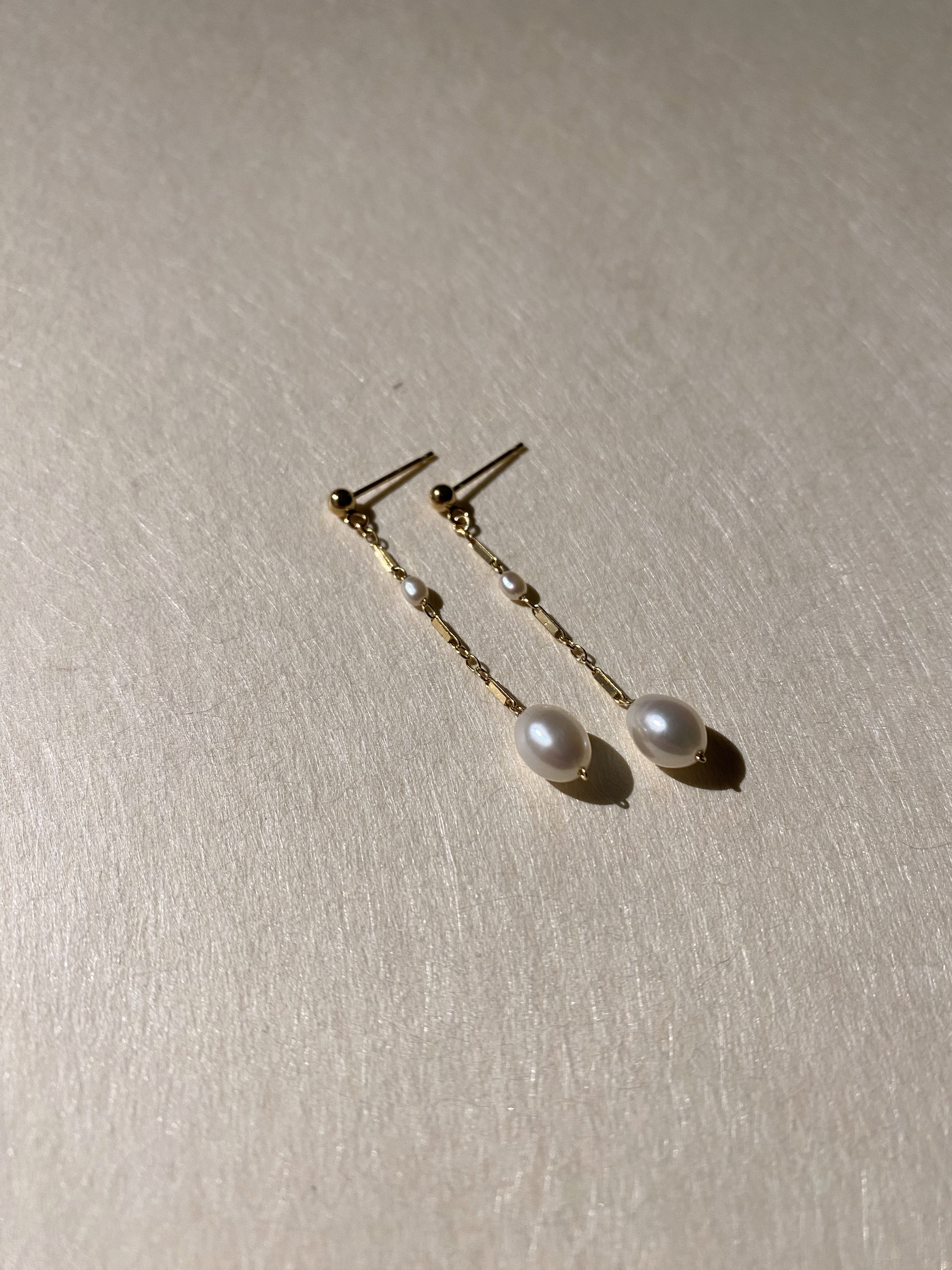 精緻扁鏈拼接珍珠耳環