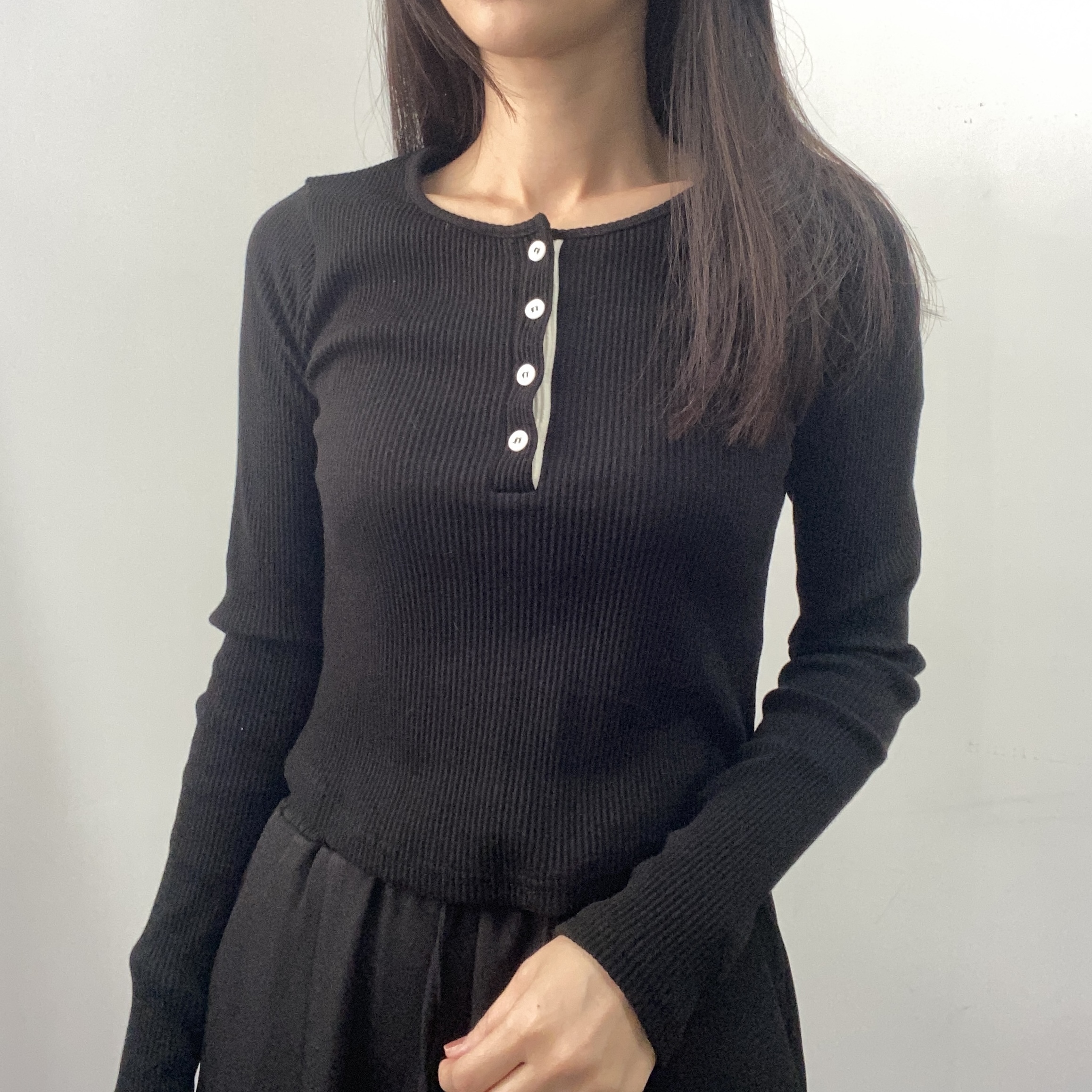 鈕扣直紋彈性長袖