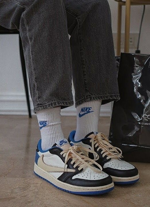 【預購】Travis Scott x Fragment x Air Jordan 1 Low OG "Military Blue" DM7866-140