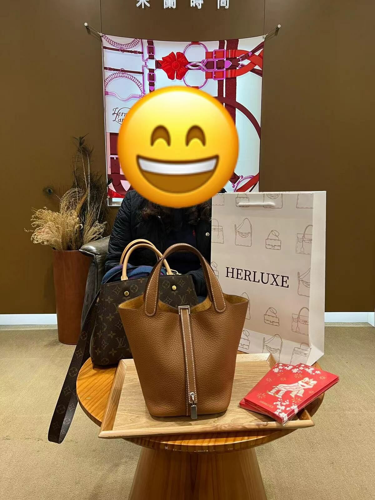 【 感謝支持 】爽快靚靚揀咗P18金棕銀扣🎉 金剛色 好睇又好襯👍🏻 靚靚開心抱走現貨🥰 多謝你嘅支持與信任🫶💪