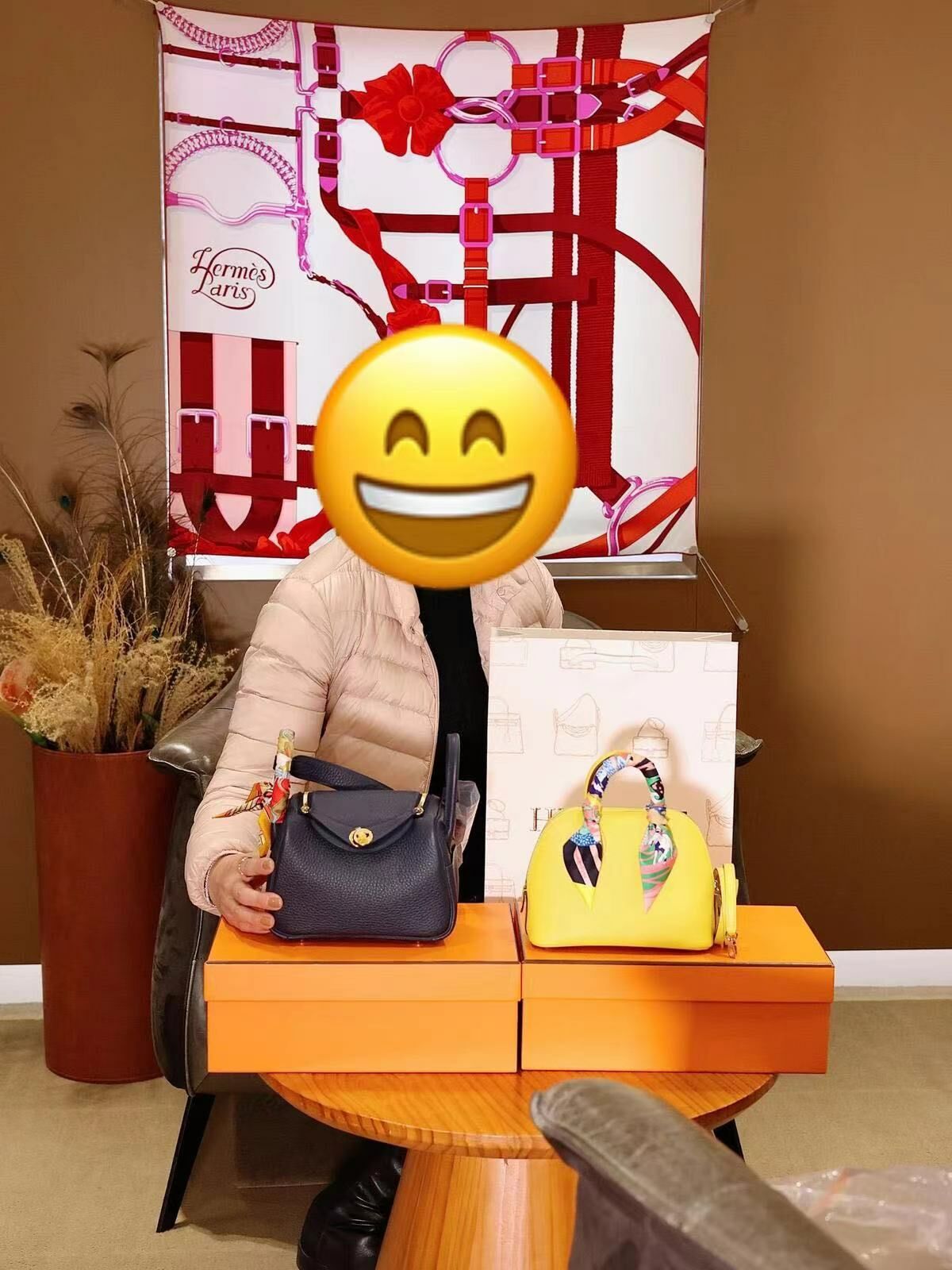 【 感謝支持 】爽快靚靚來shopping🥳 一口氣抱走L MINI深藍色同BOLIDE MINI檸檬酒黃兩隻現貨😍 係送俾朋友嘅禮物🎁 相信朋友會好鐘意💕 多謝你嘅支持與信任🫶💪