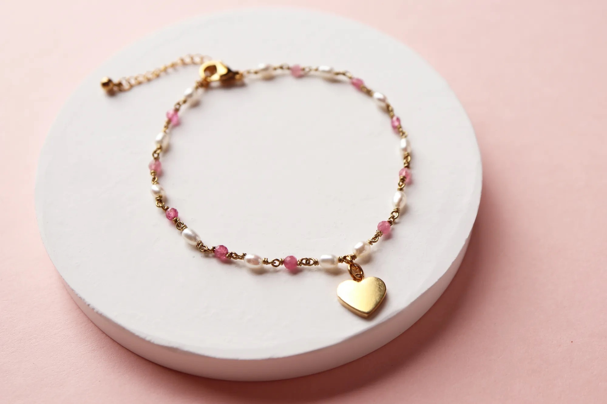 dopamine-girl-pink-tourmaline-pearl-bracelet