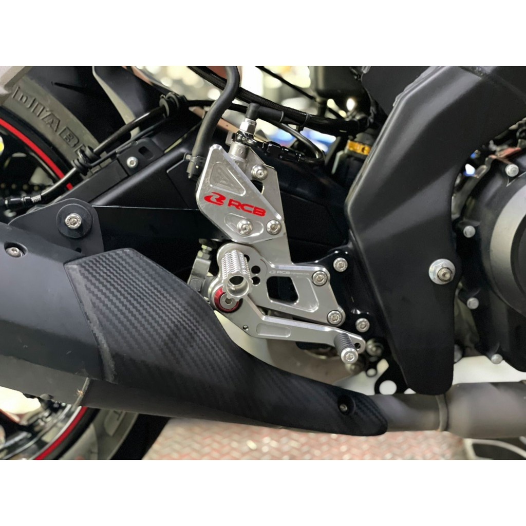 RCB R15 腳踏後移