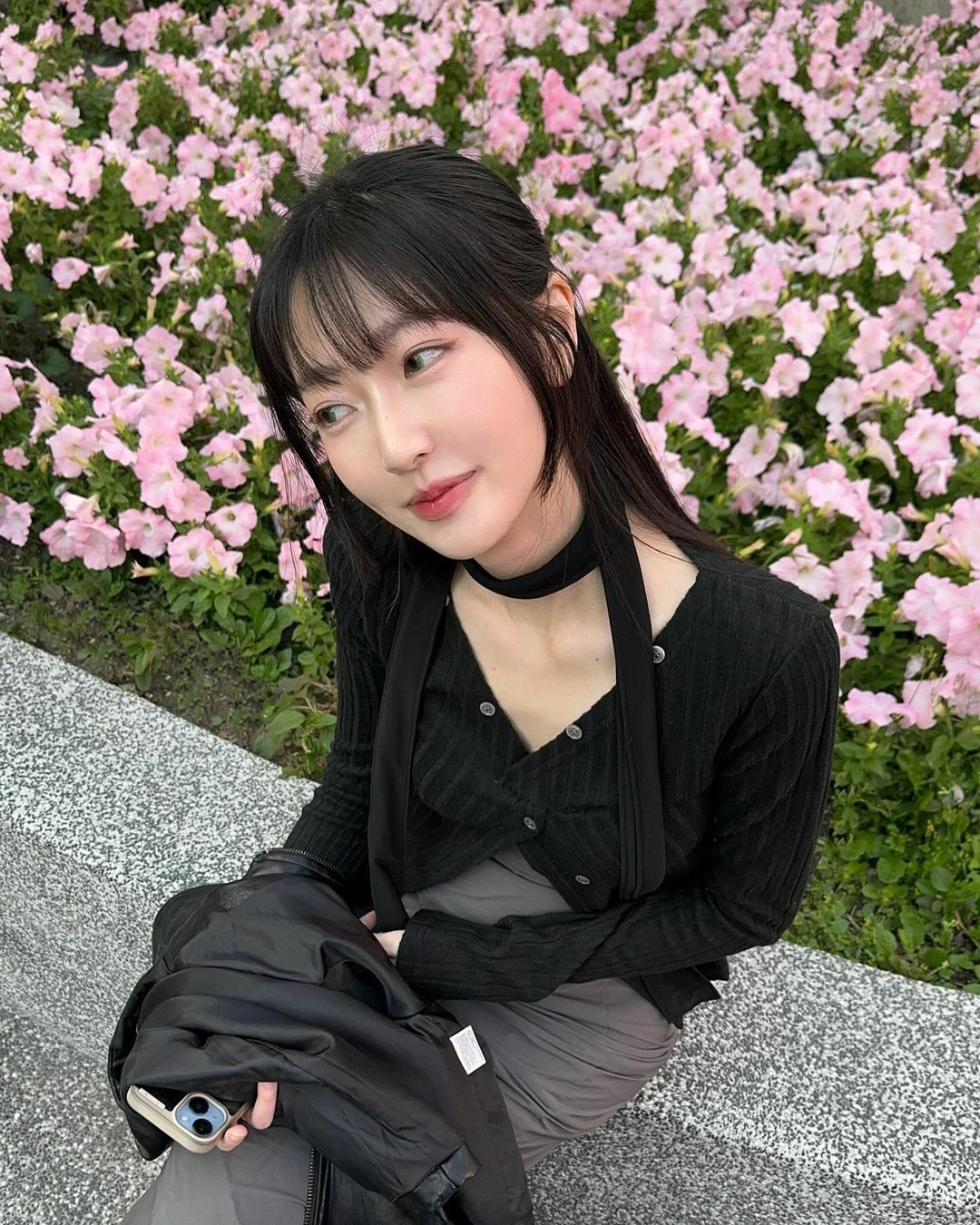 V領鈕扣針織衫(in stock)