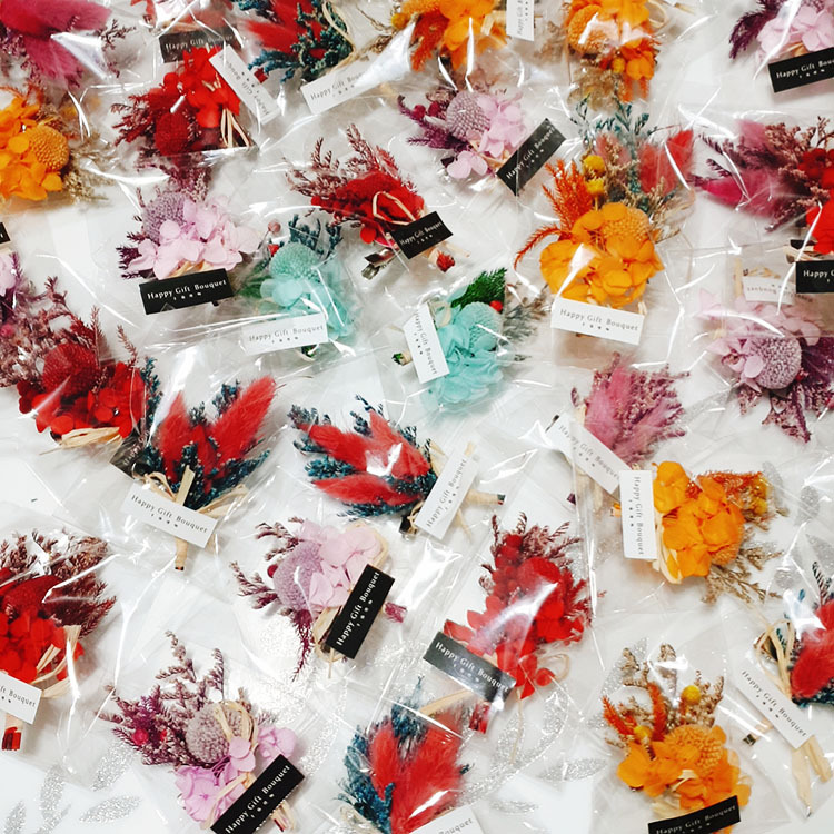 永生花胸花,red Preserved flower corsage