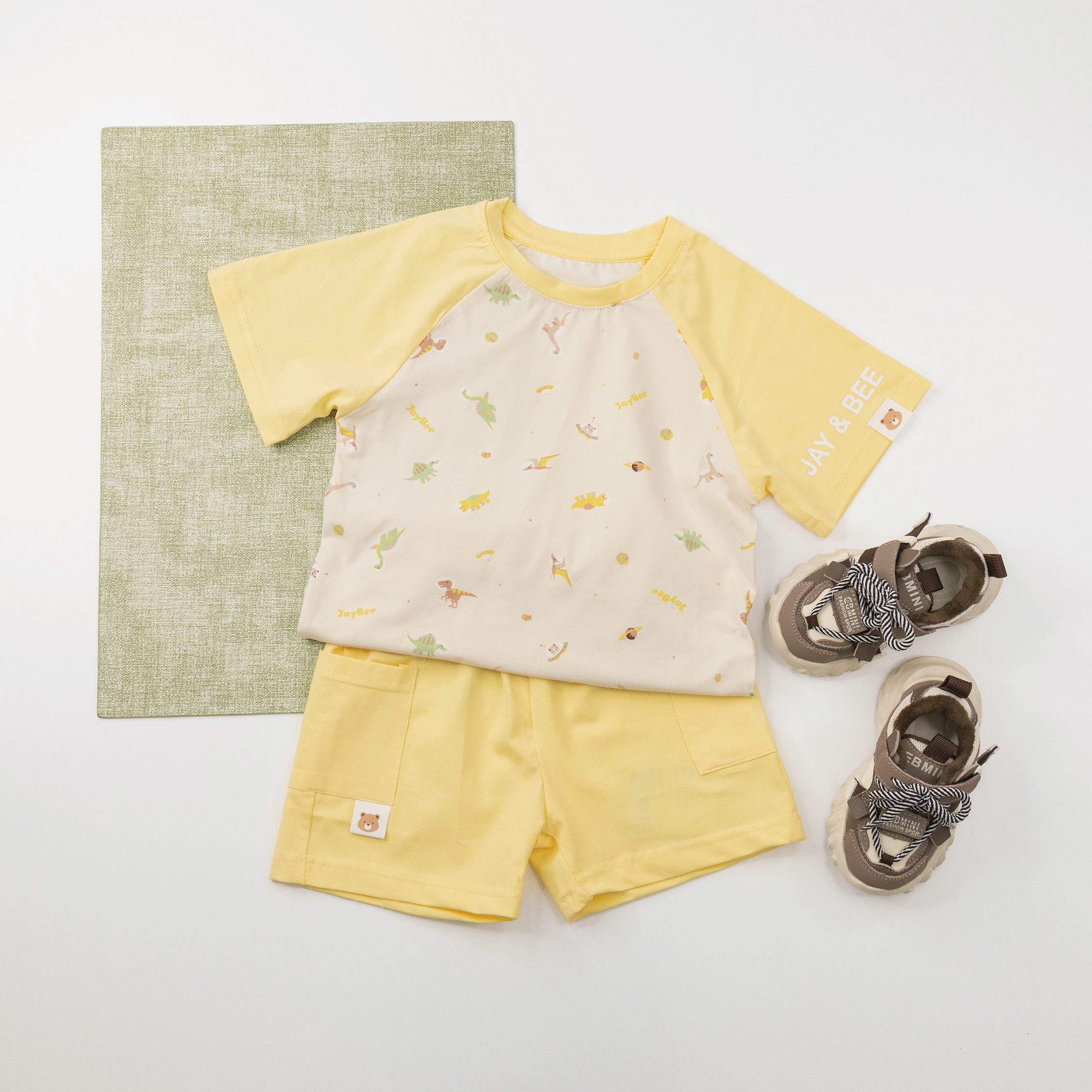 【JB1045】太空恐龍。霜柔棉撞袖短上衣