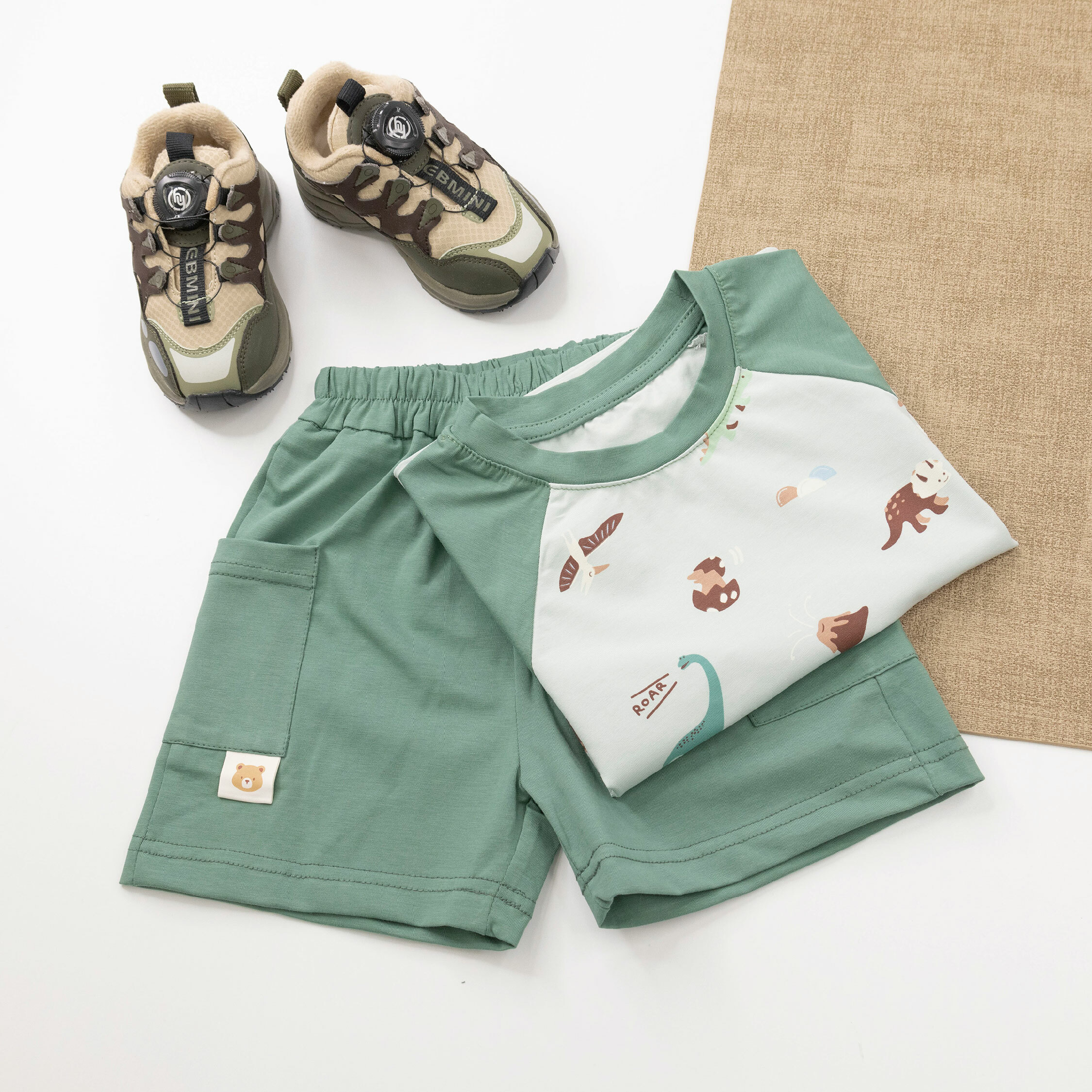 【JB1042】恐龍樂園。霜柔棉撞袖上衣